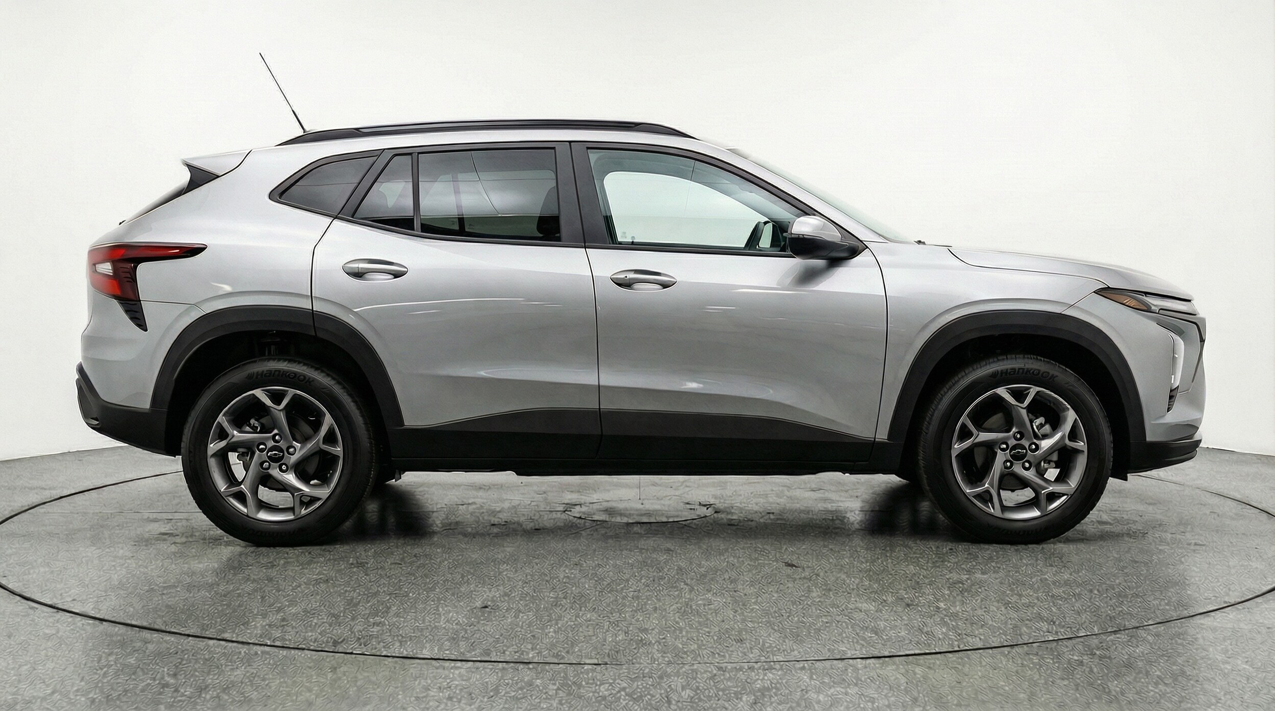 Thumbnail: 2025 Chevrolet Trax - 8