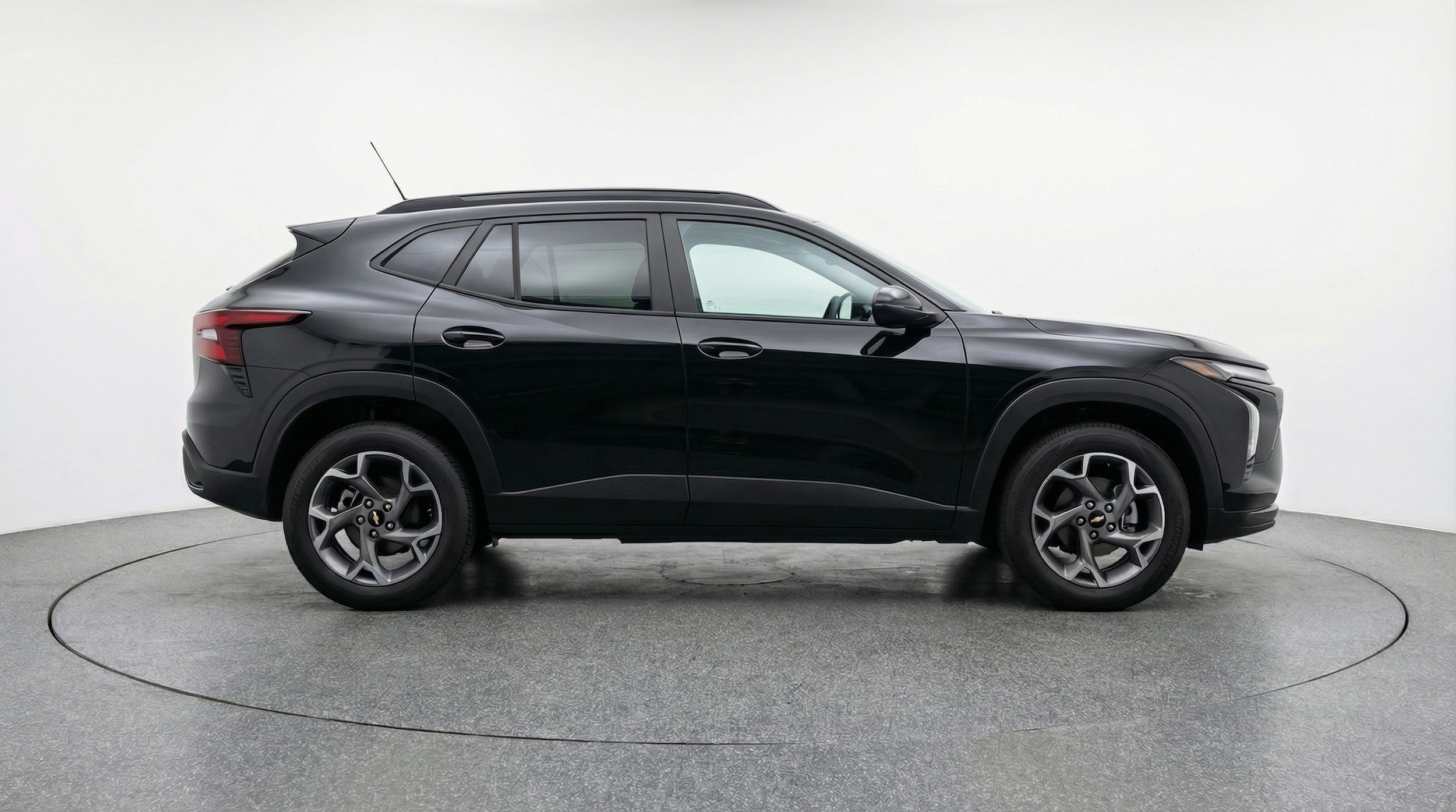 Thumbnail: 2025 Chevrolet Trax - 8