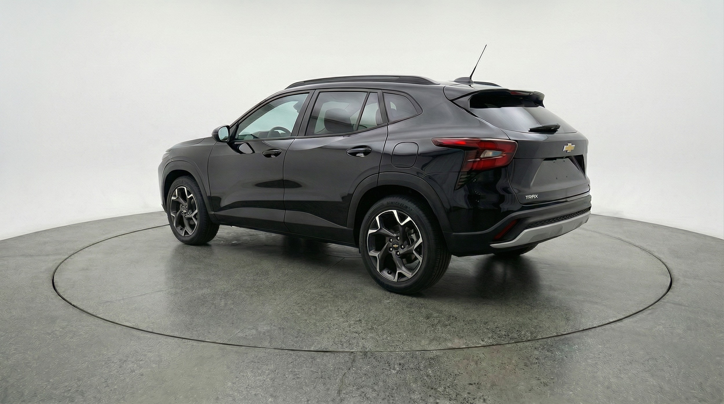 Thumbnail: 2025 Chevrolet Trax - 5