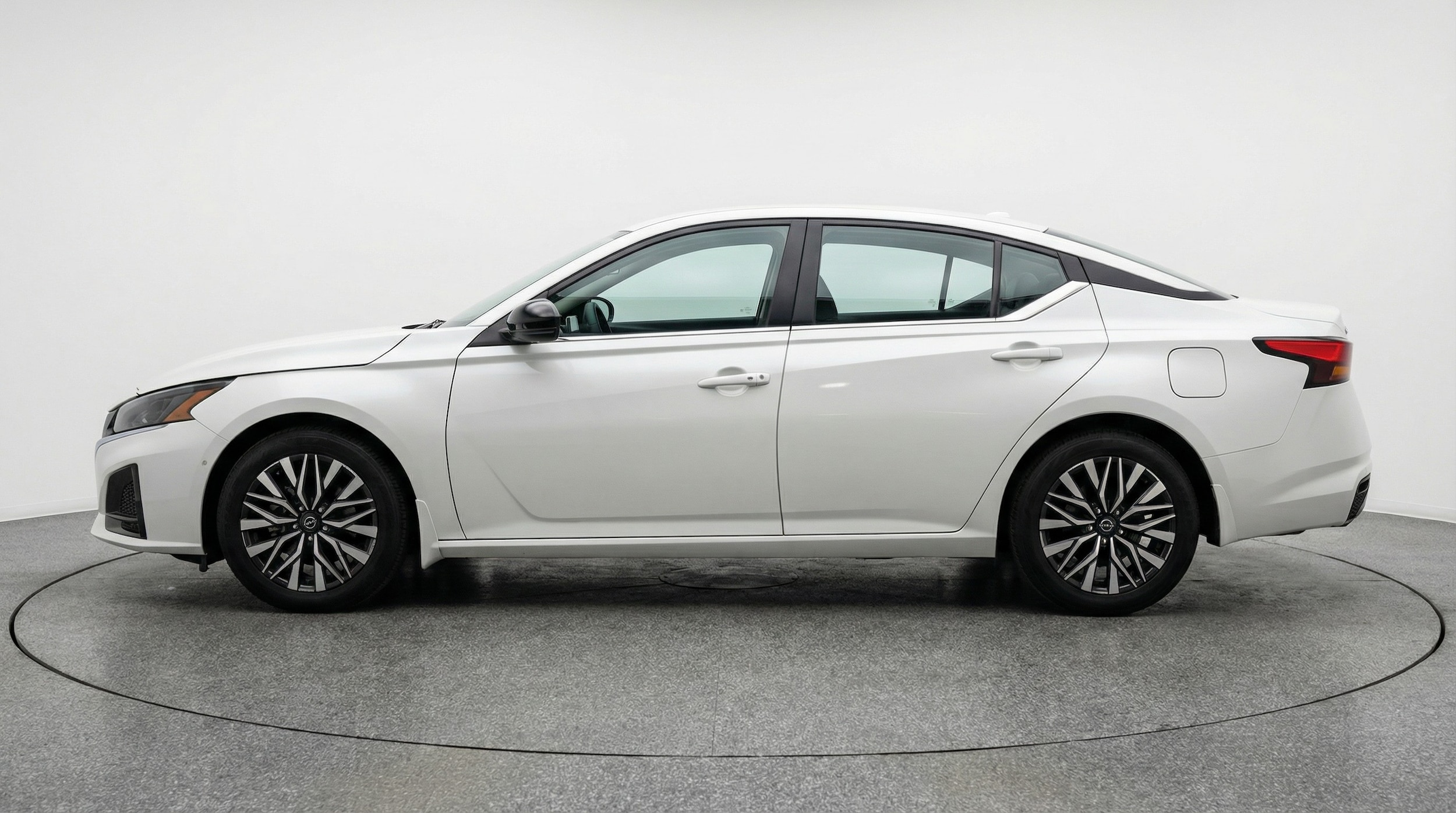 Thumbnail: 2025 Nissan Altima - 4