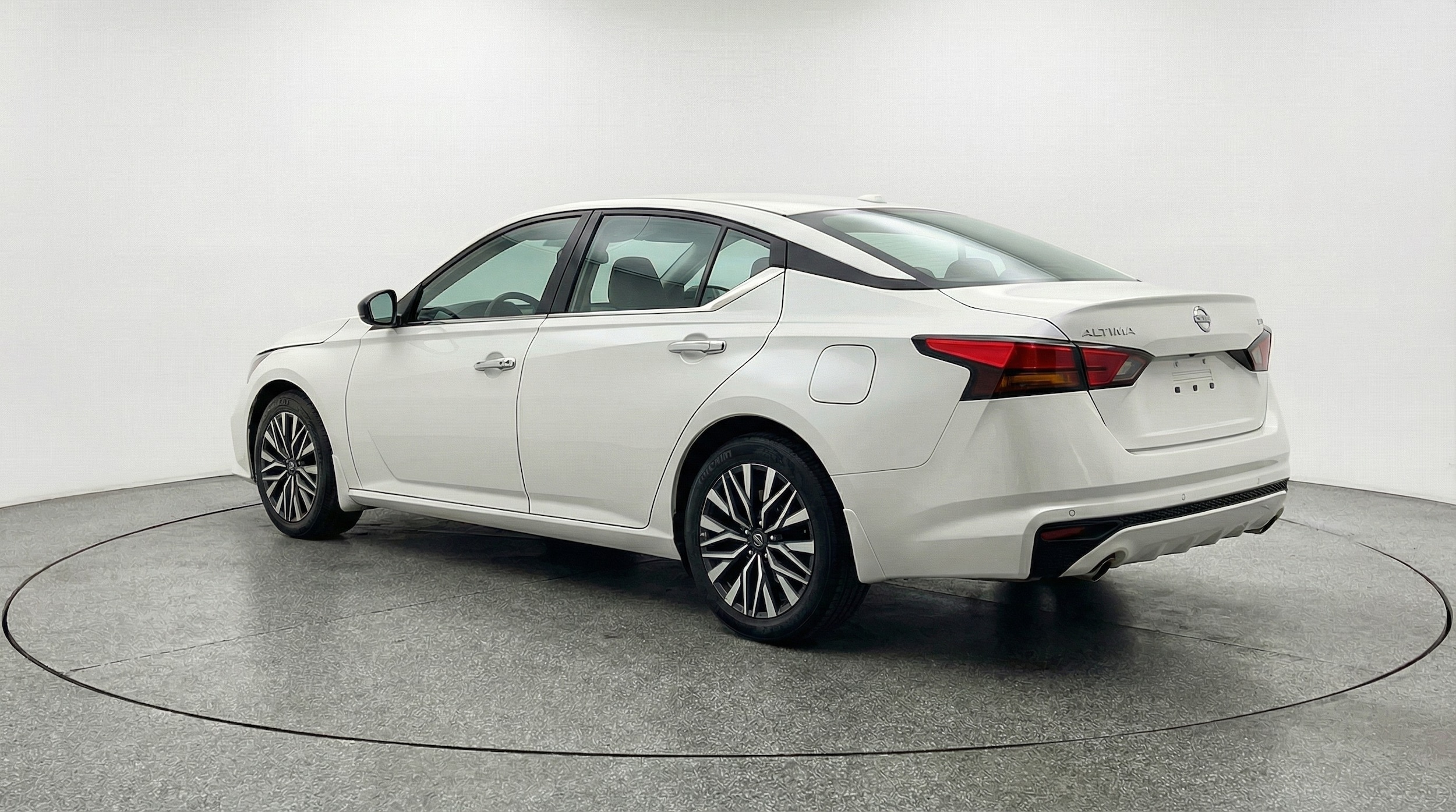 Thumbnail: 2025 Nissan Altima - 5