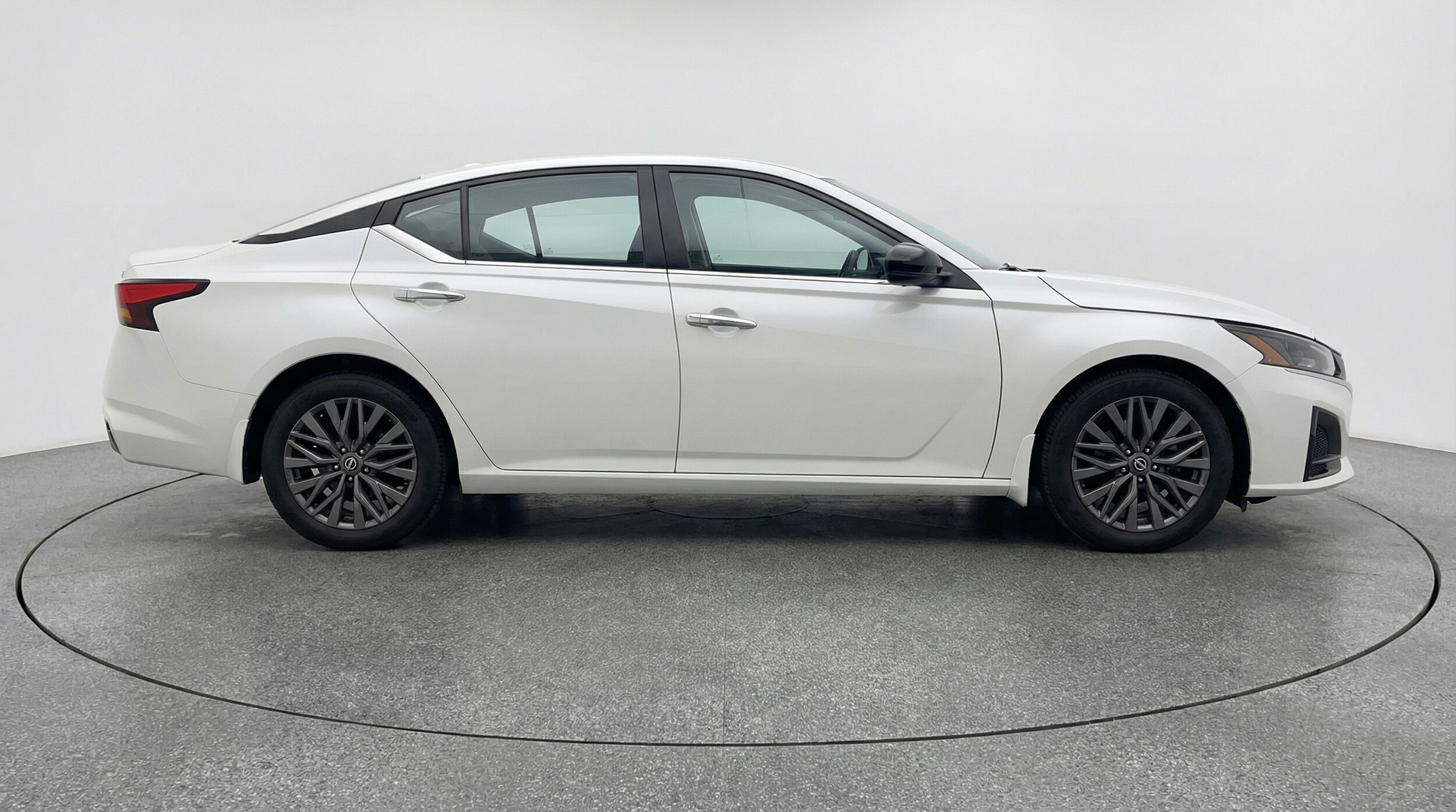 Thumbnail: 2025 Nissan Altima - 8