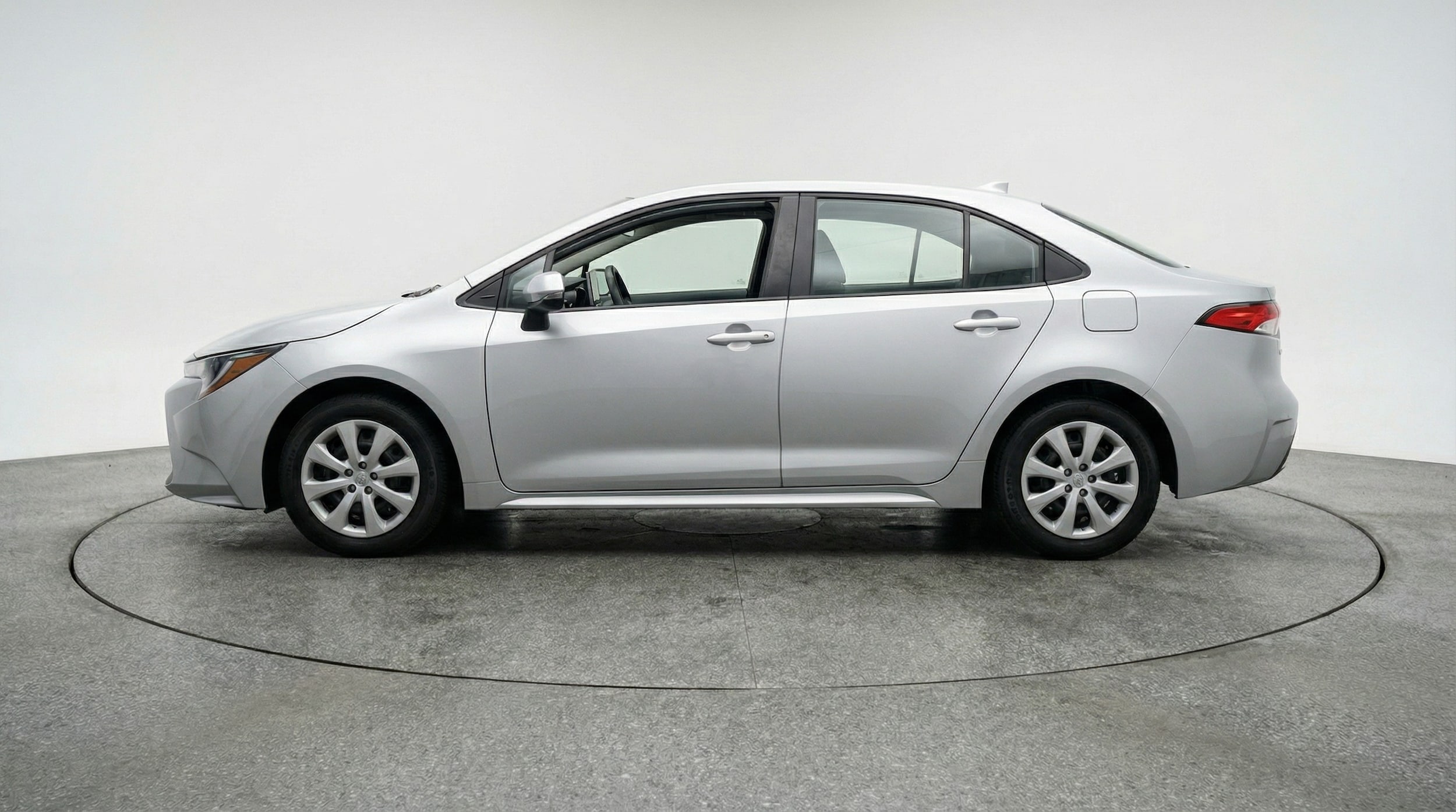 Thumbnail: 2025 Toyota Corolla - 4