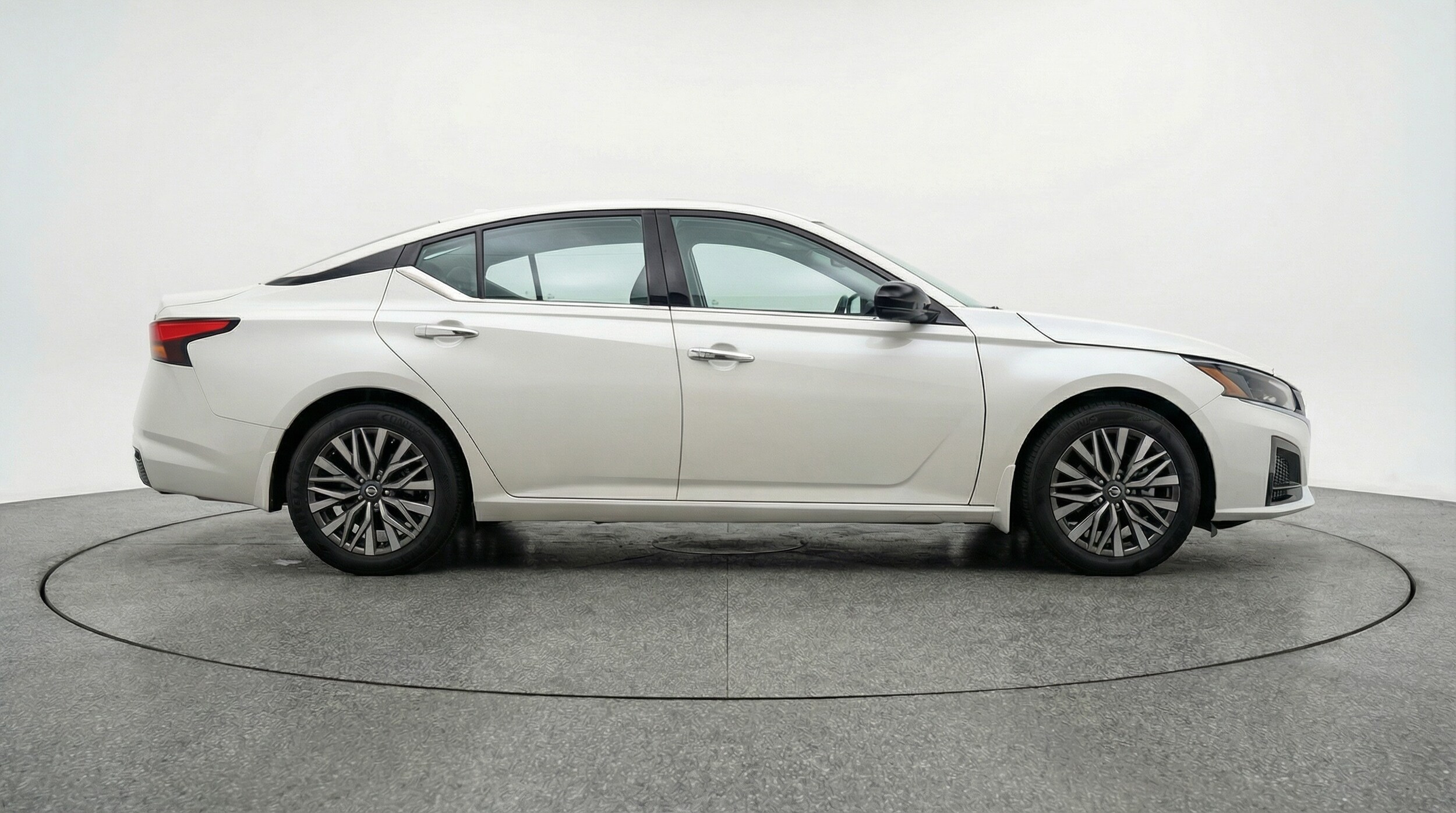 Thumbnail: 2025 Nissan Altima - 8