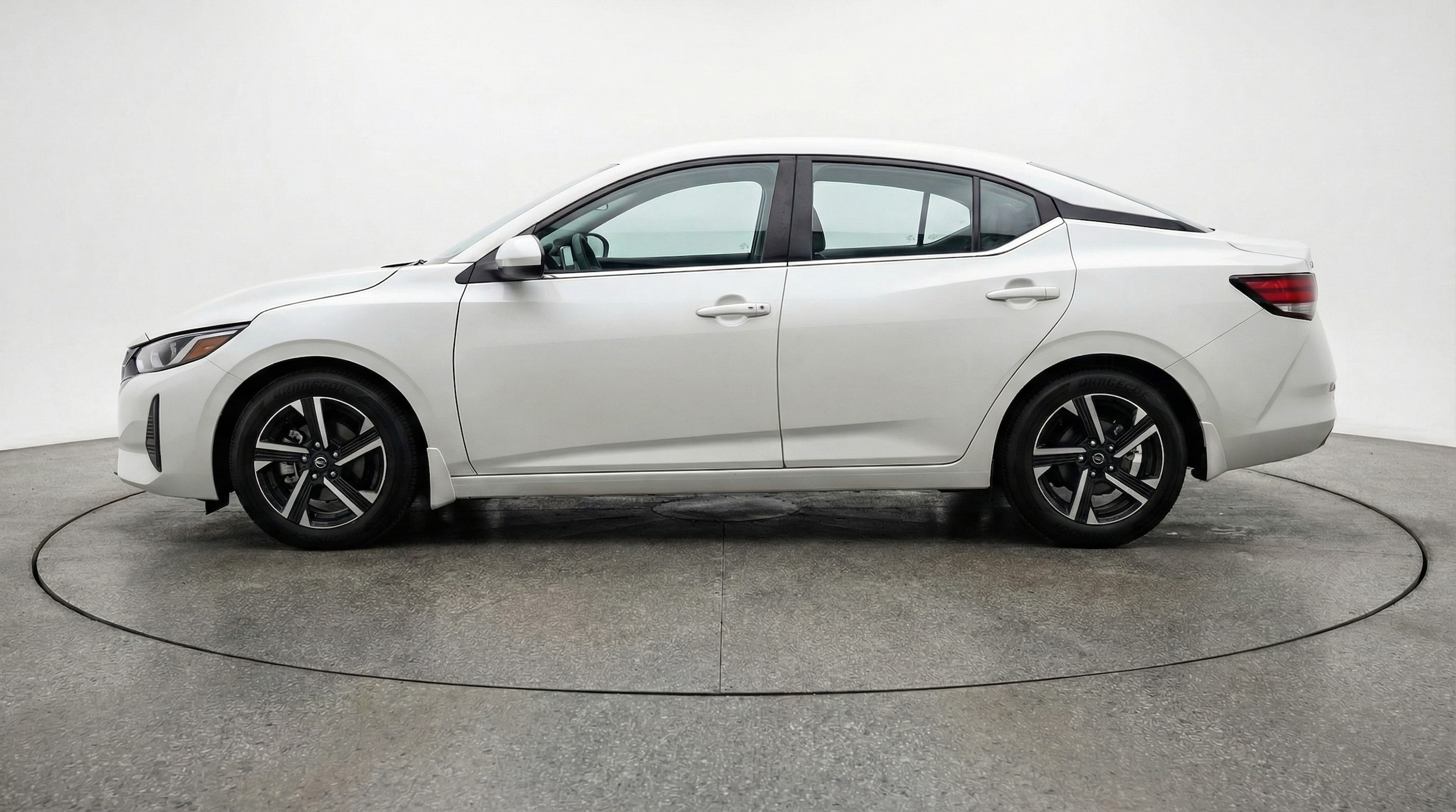 Thumbnail: 2025 Nissan Sentra - 4