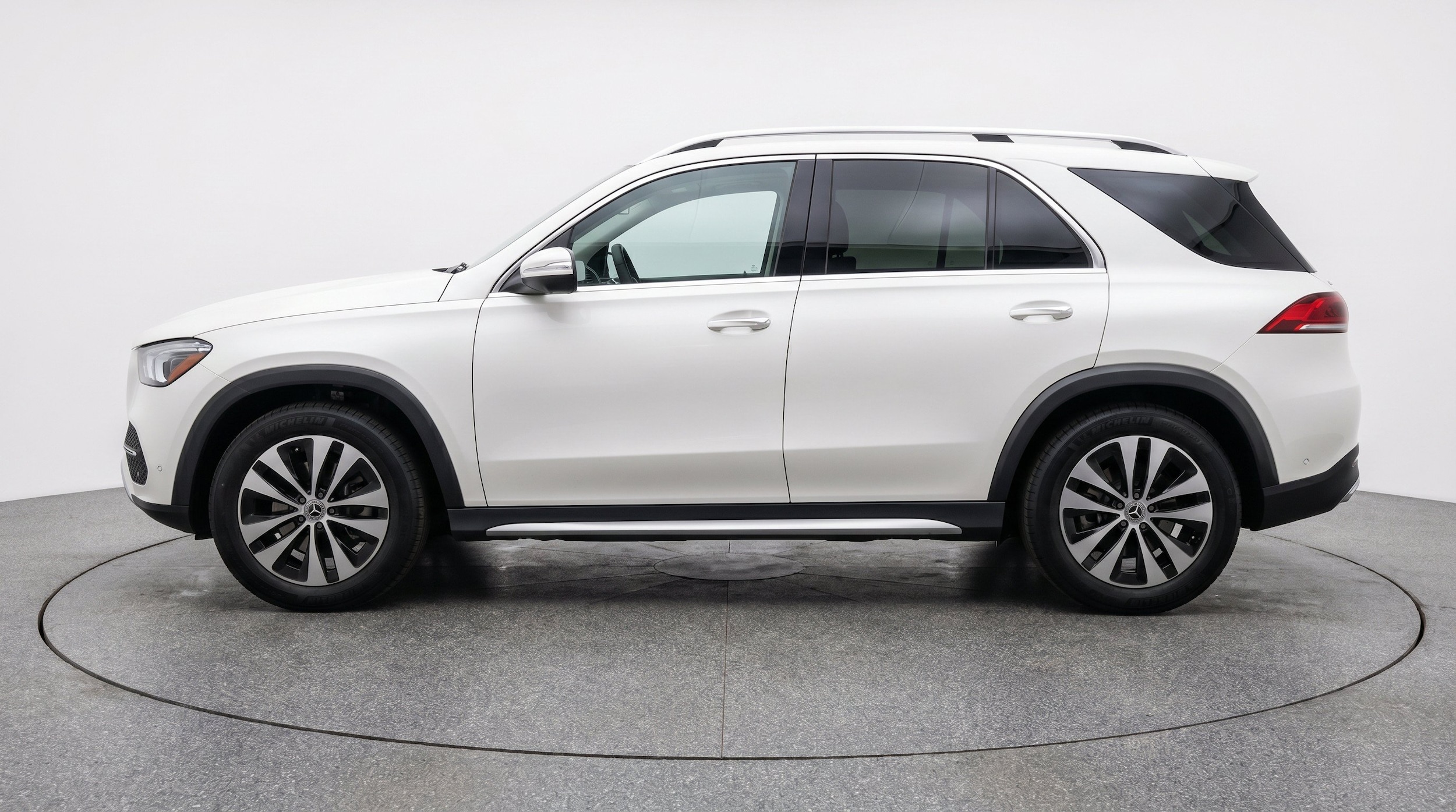 Thumbnail: 2026 Mercedes-Benz GLE - 5