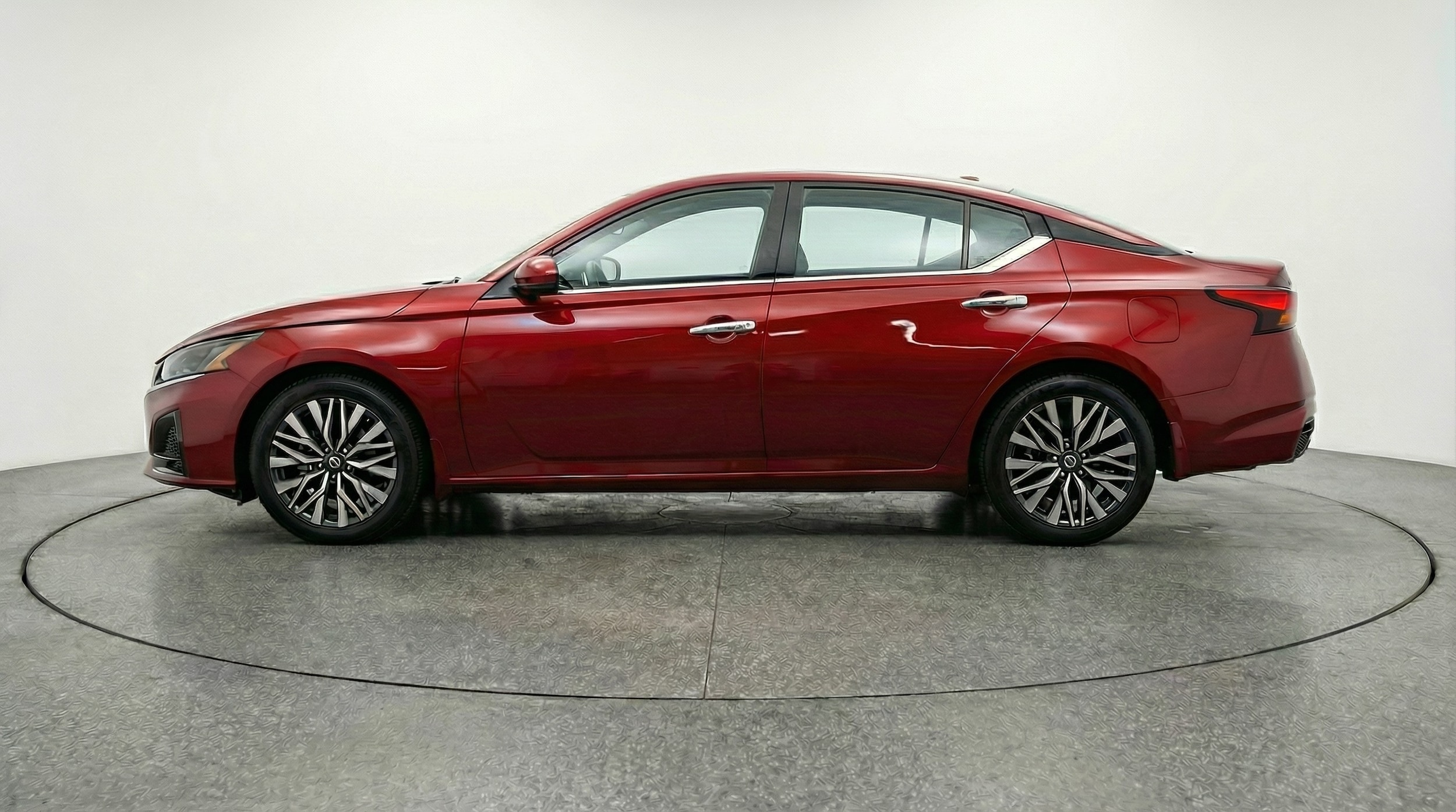 Thumbnail: 2025 Nissan Altima - 4