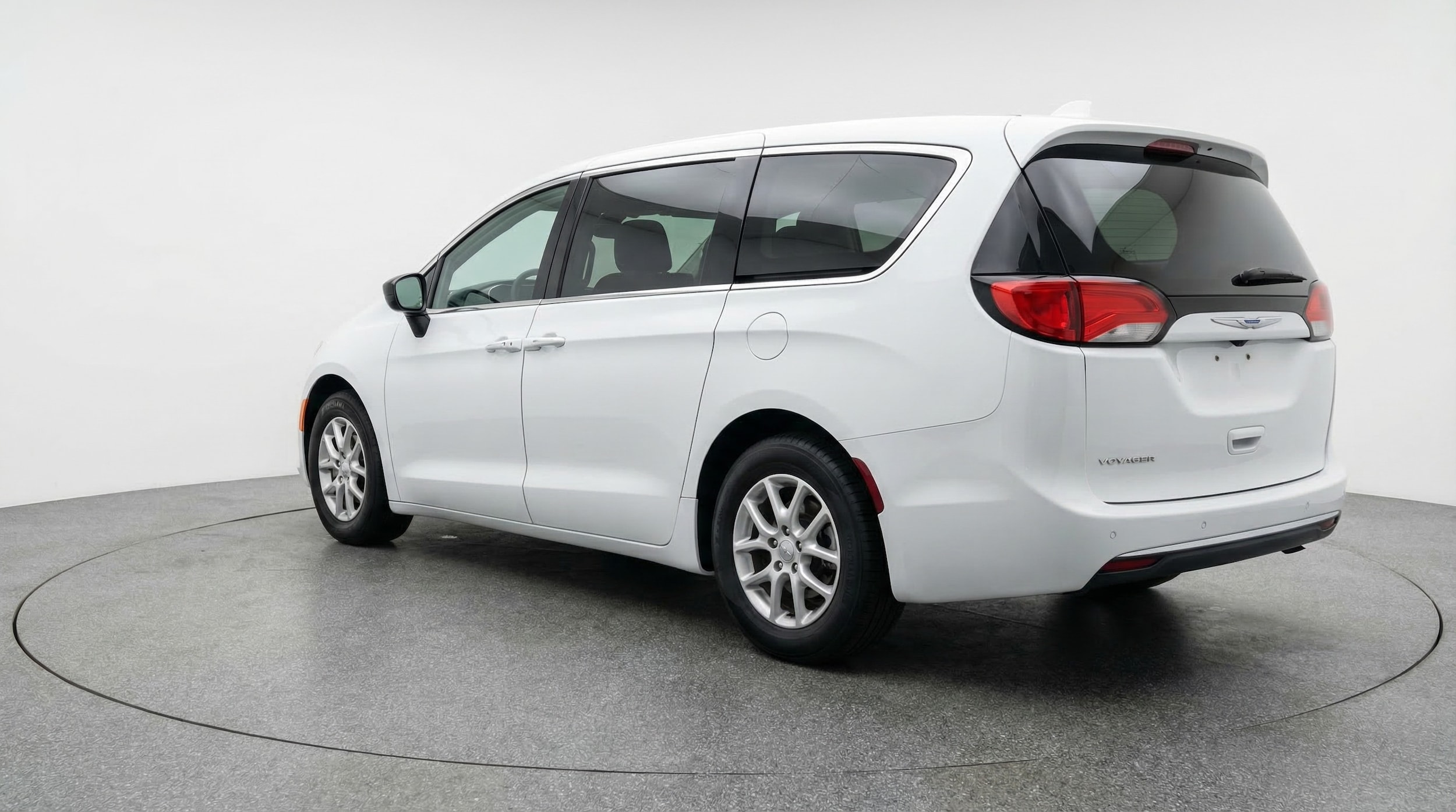 Thumbnail: 2024 Chrysler Voyager - 5