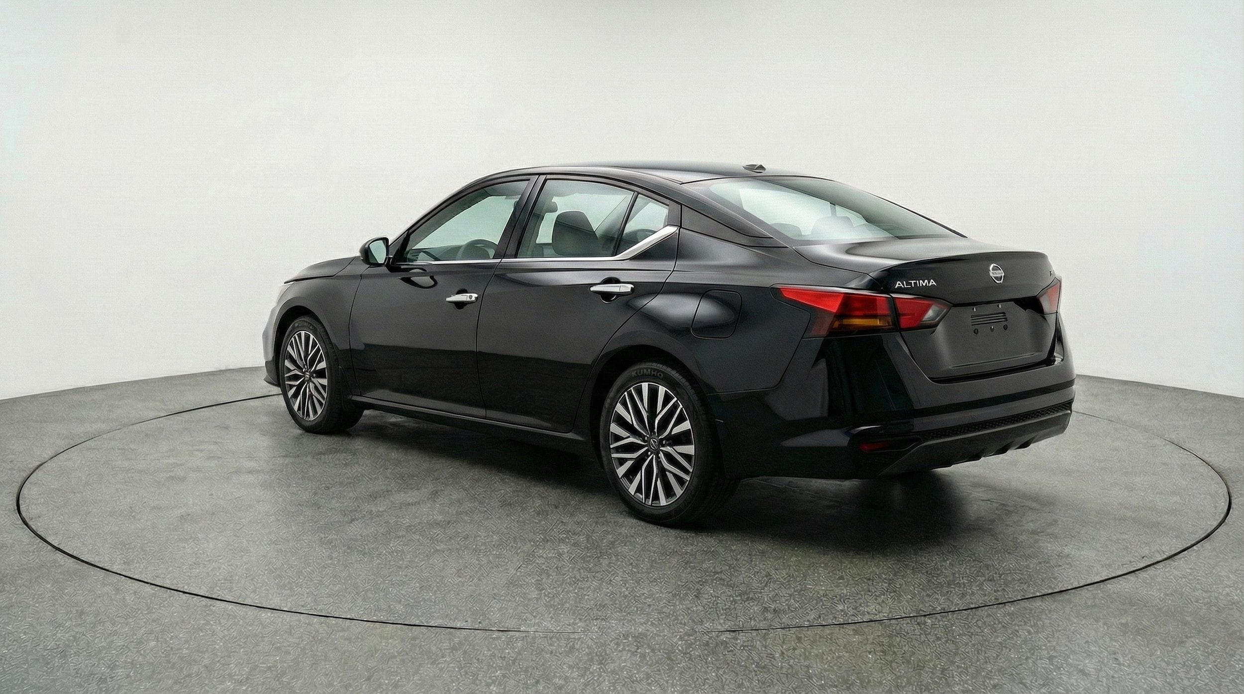 Thumbnail: 2025 Nissan Altima - 5