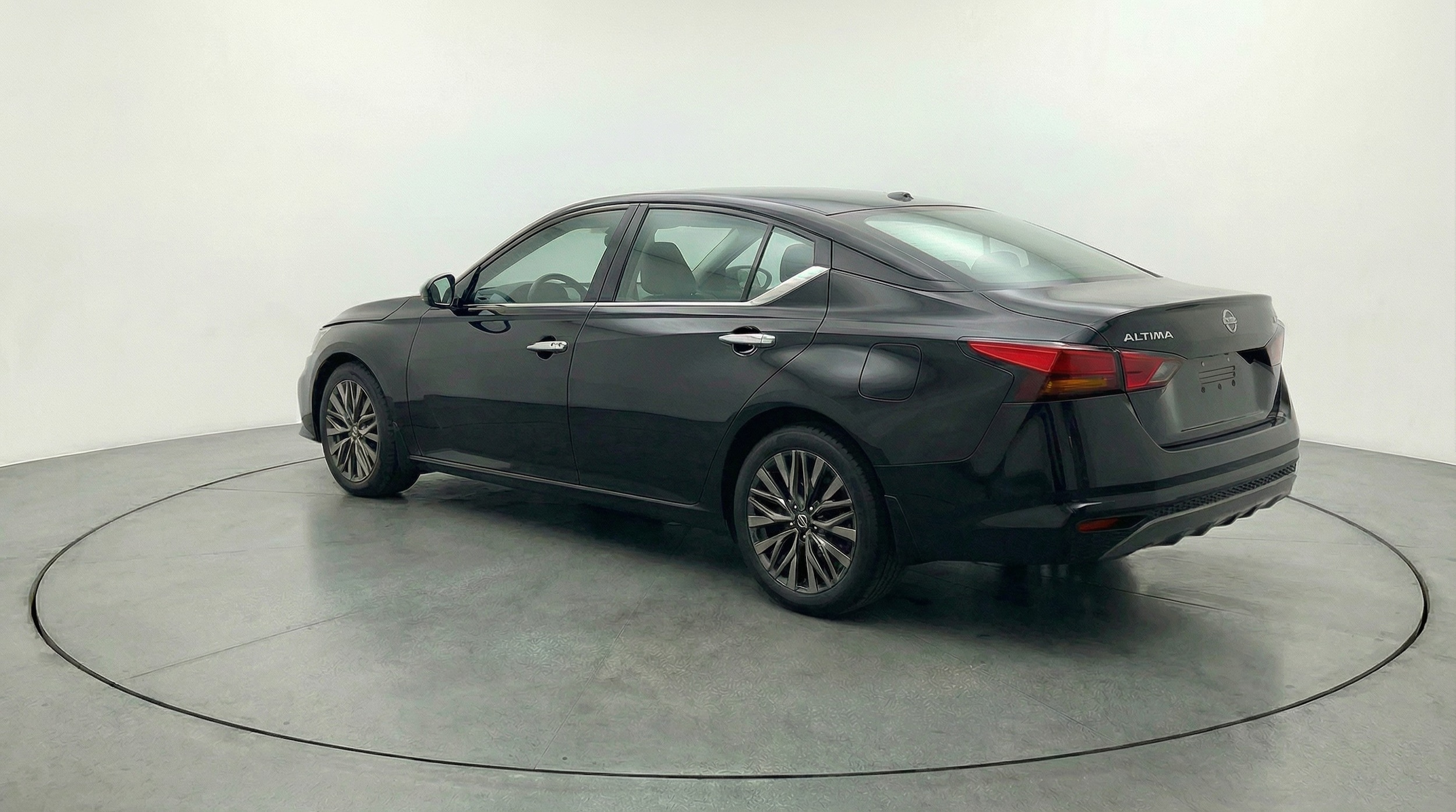 Thumbnail: 2025 Nissan Altima - 5