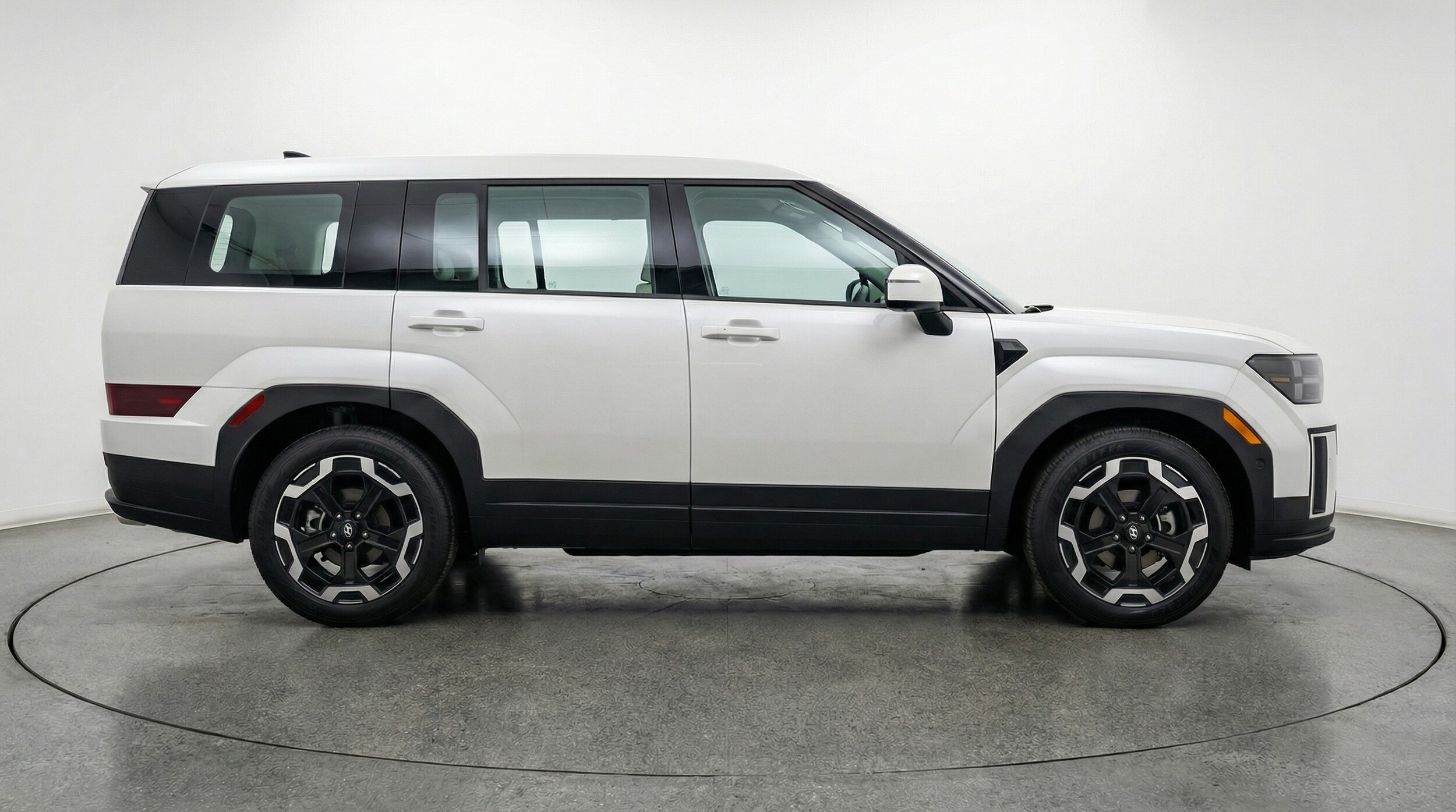 Thumbnail: 2025 Hyundai Santa Fe - 8