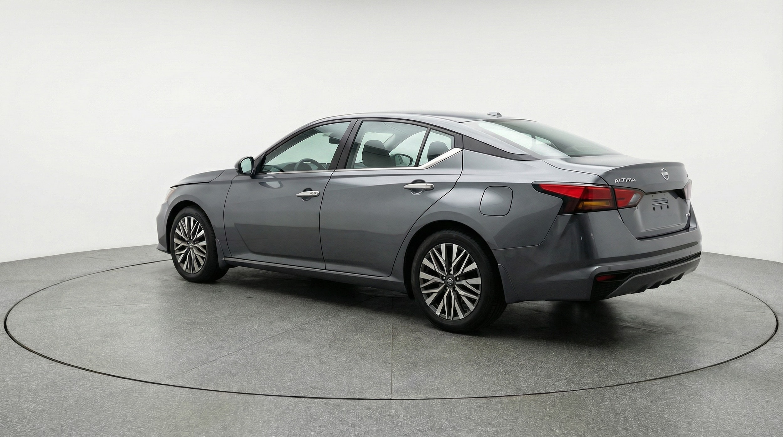 Thumbnail: 2025 Nissan Altima - 5