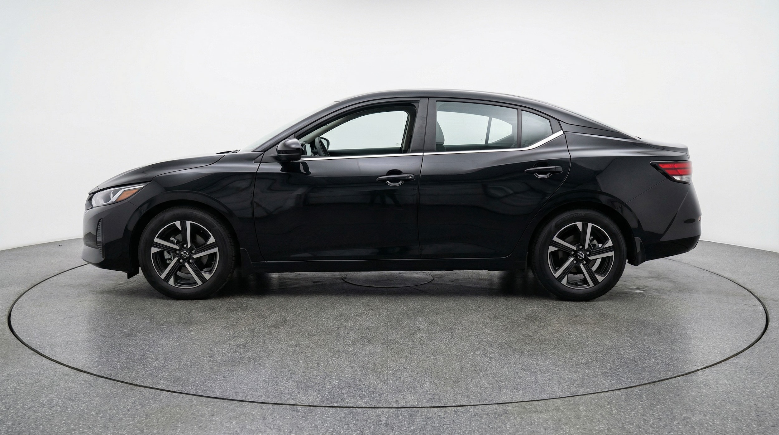 Thumbnail: 2025 Nissan Sentra - 4