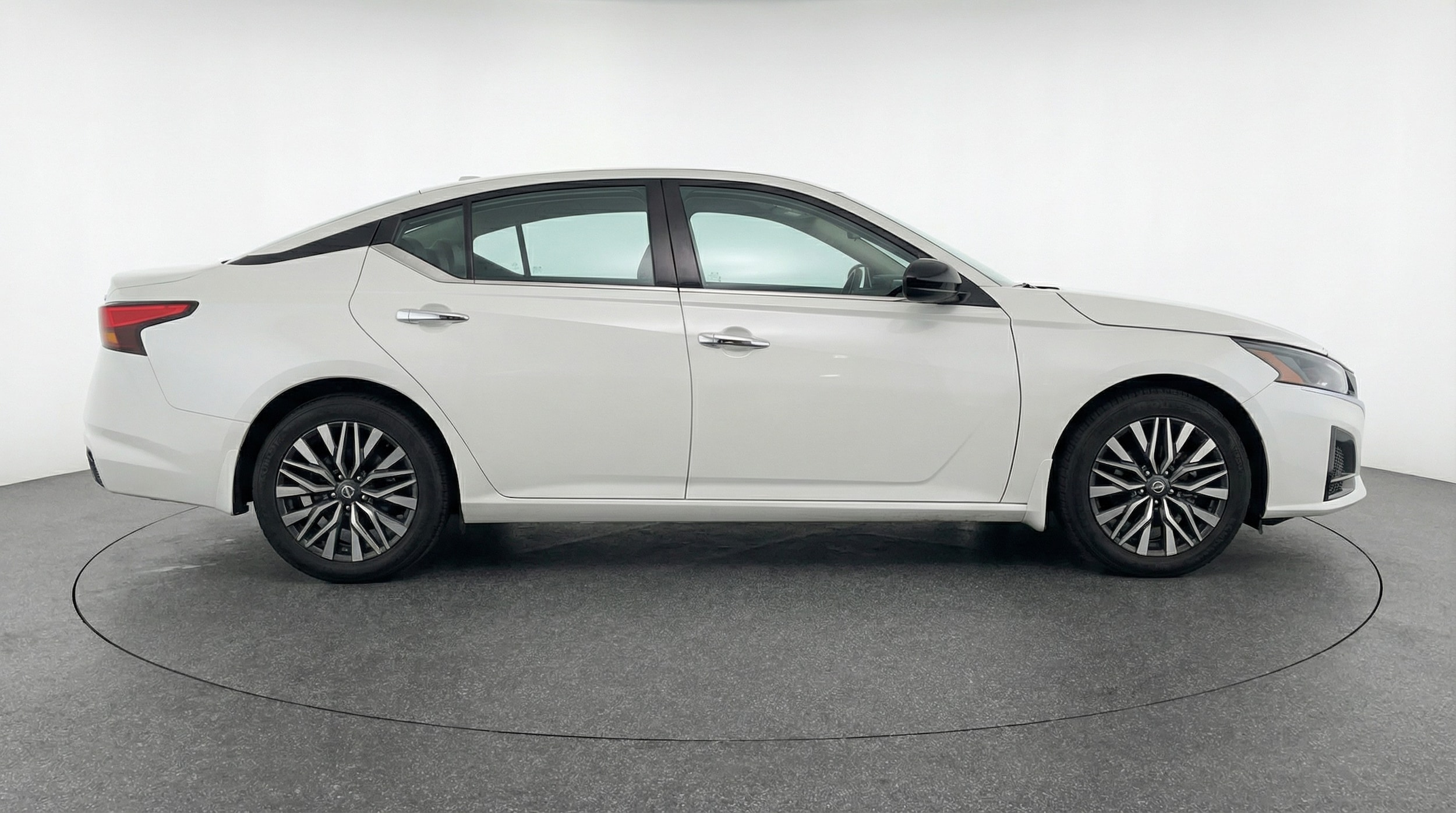 Thumbnail: 2025 Nissan Altima - 8