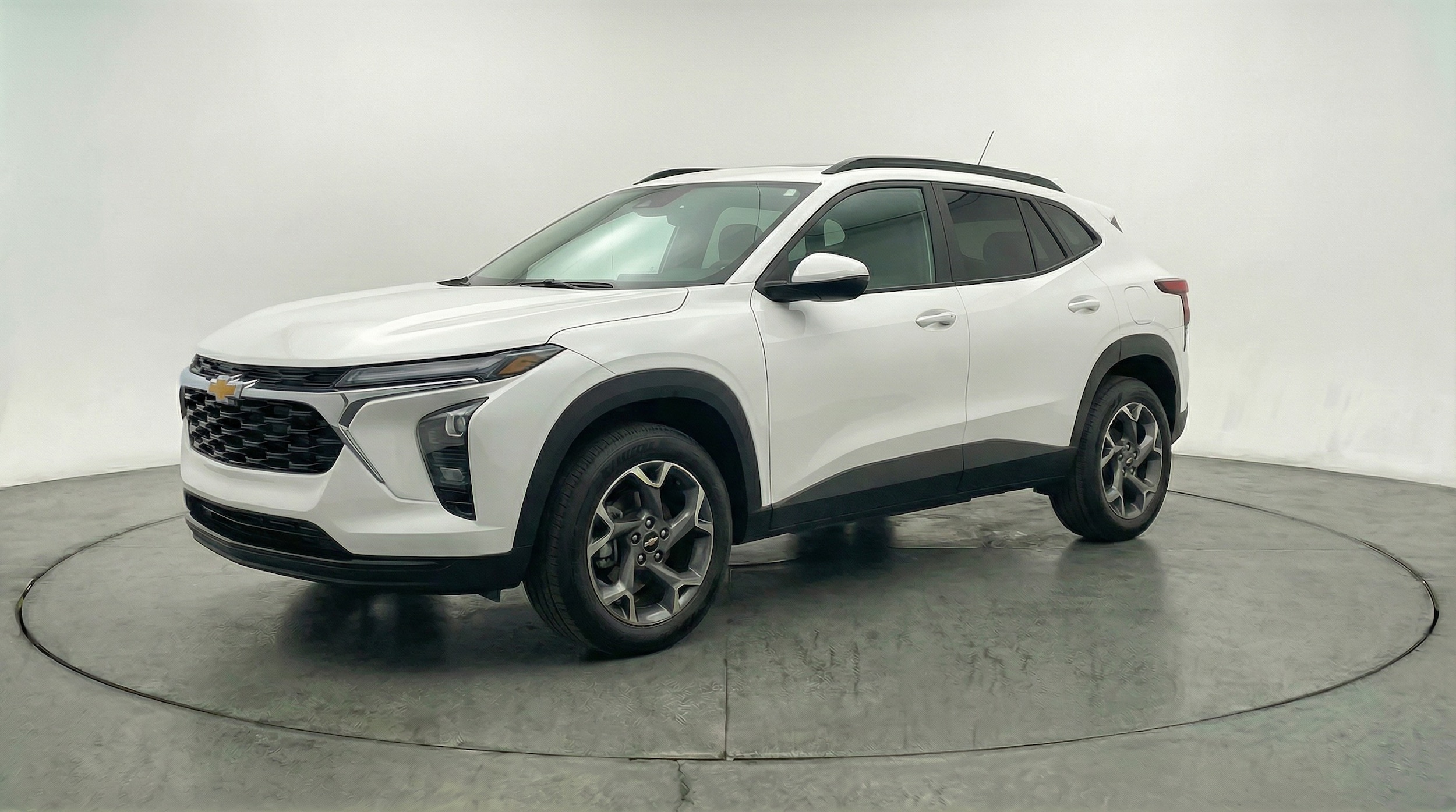 Thumbnail: 2025 Chevrolet Trax - 3