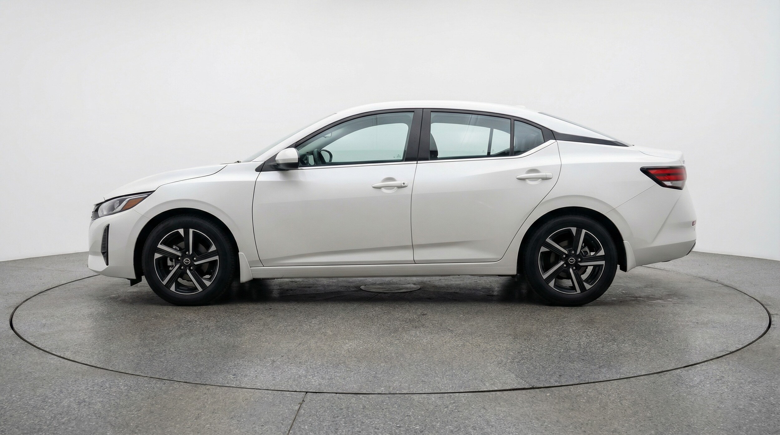 Thumbnail: 2025 Nissan Sentra - 4