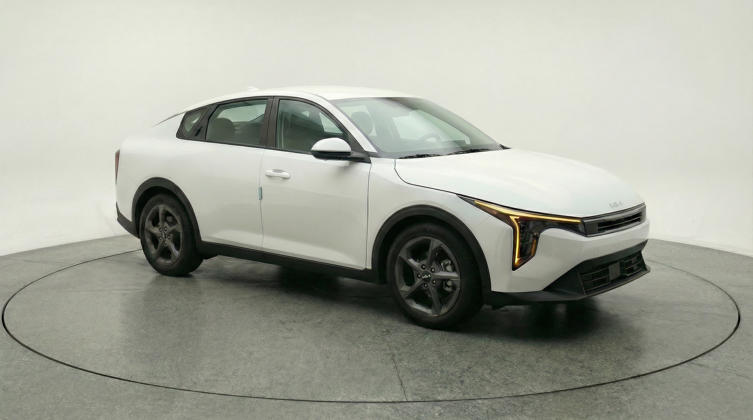 Thumbnail: 2025 Kia K4 - 1