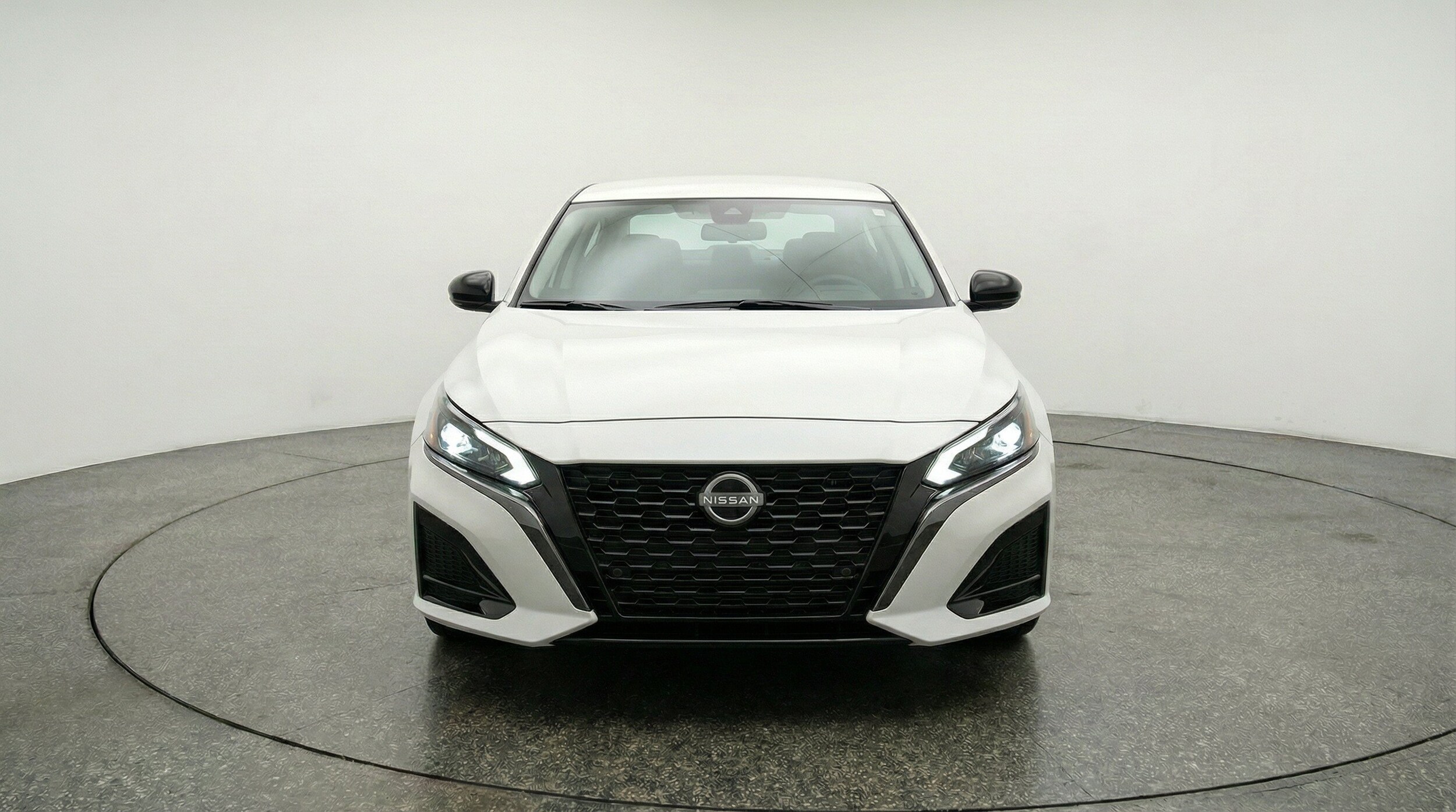 Thumbnail: 2025 Nissan Altima - 2