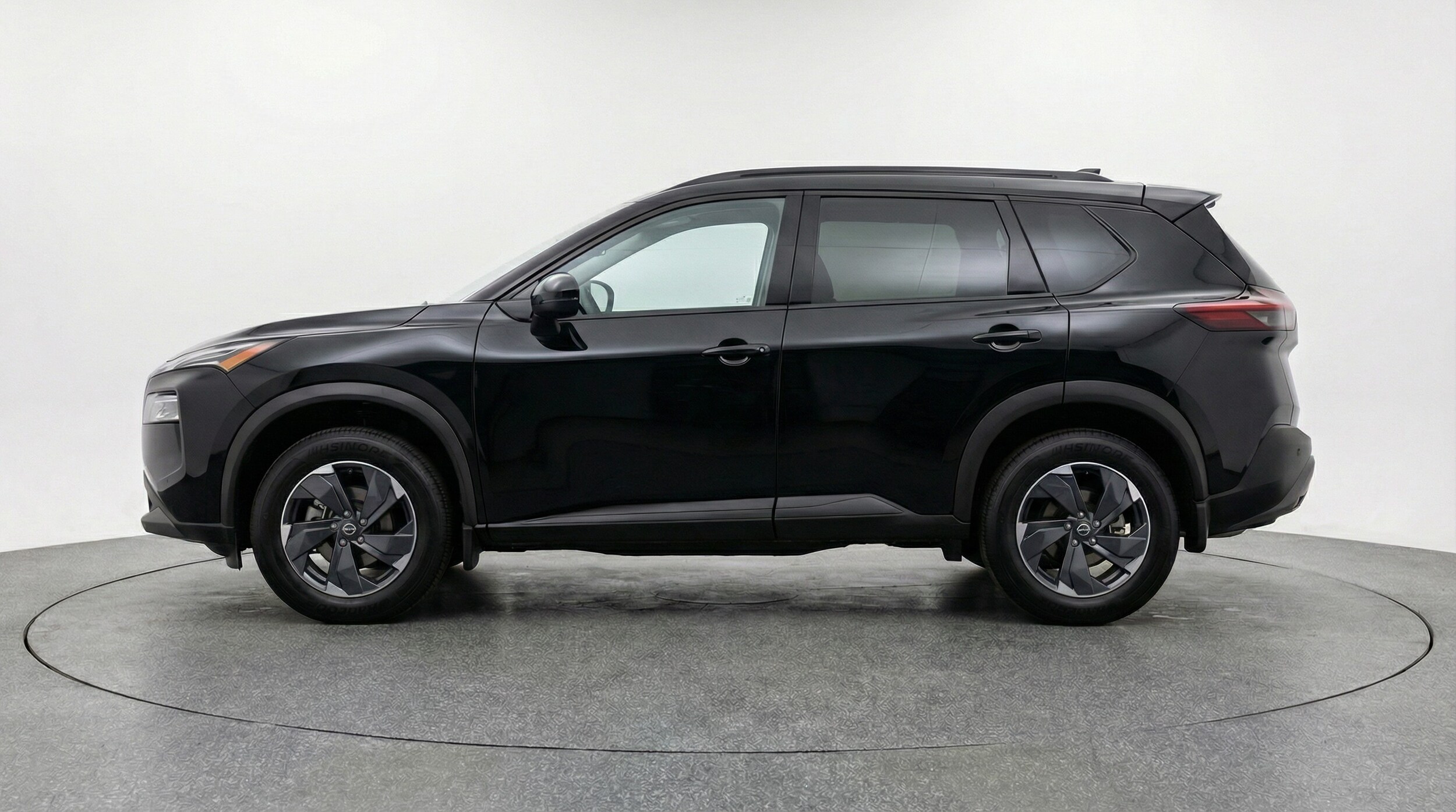 Thumbnail: 2025 Nissan Rogue - 4