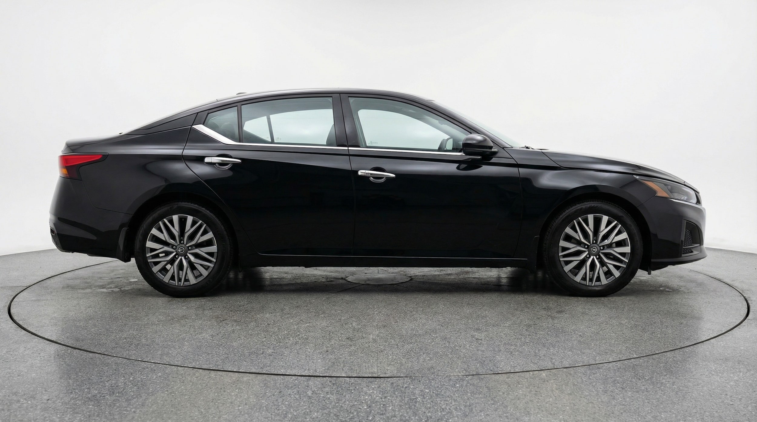 Thumbnail: 2025 Nissan Altima - 8