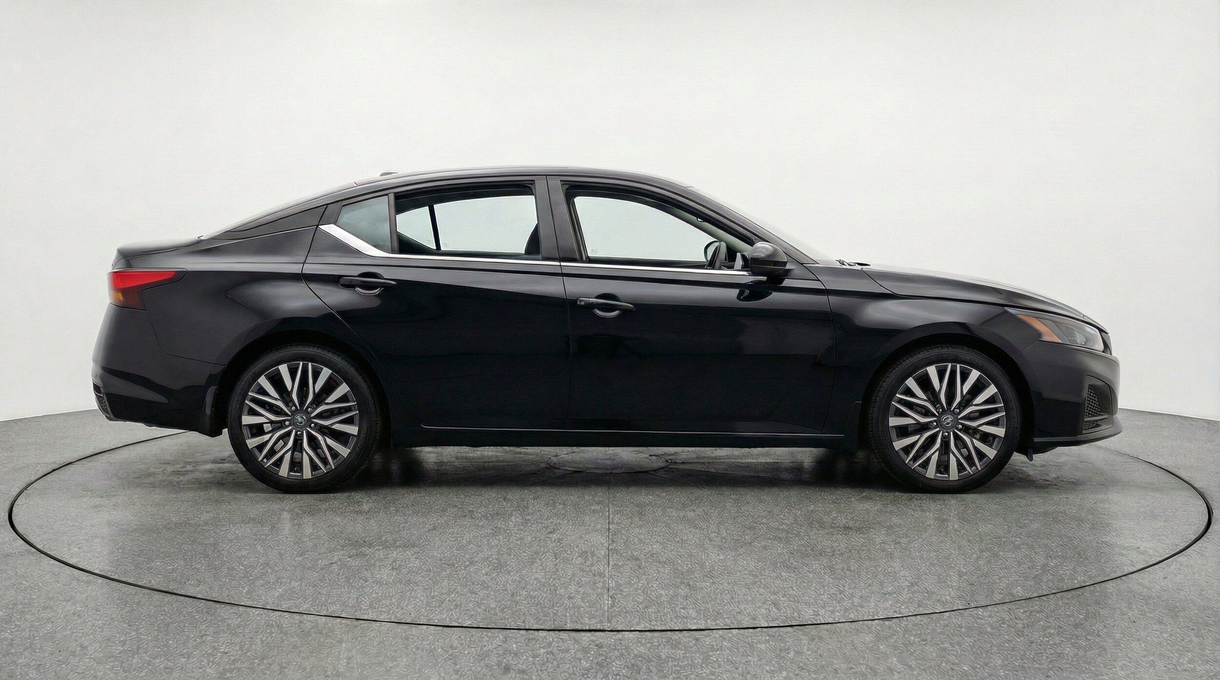 Thumbnail: 2025 Nissan Altima - 11
