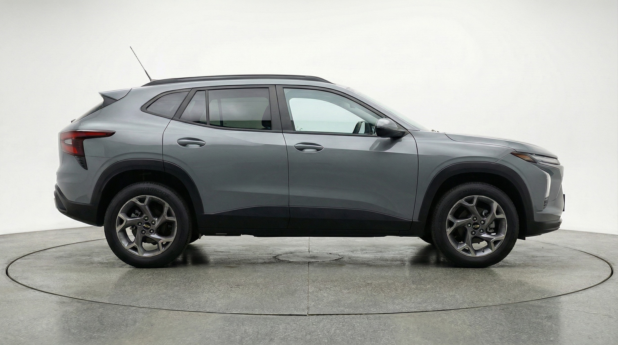 Thumbnail: 2025 Chevrolet Trax - 8