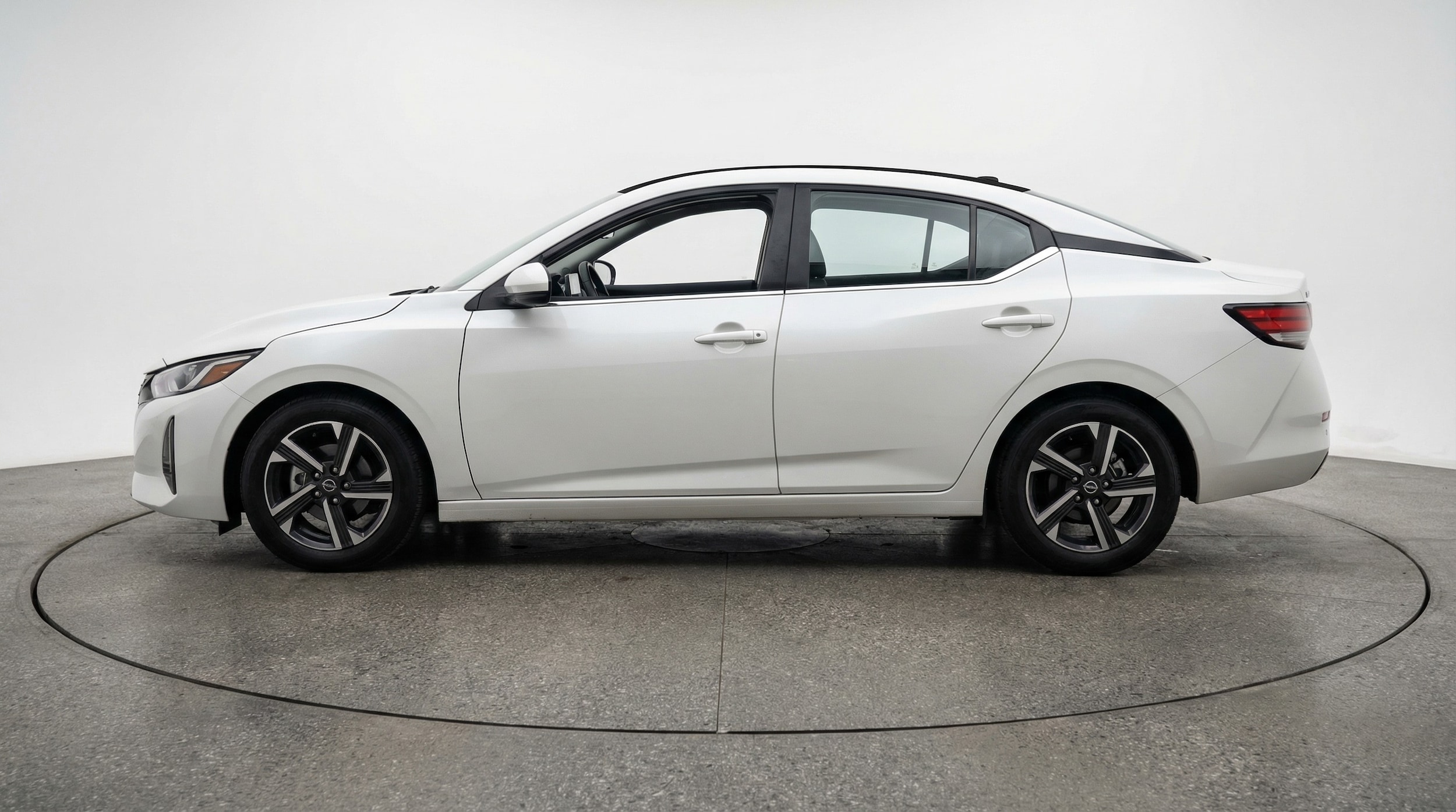 Thumbnail: 2025 Nissan Sentra - 4