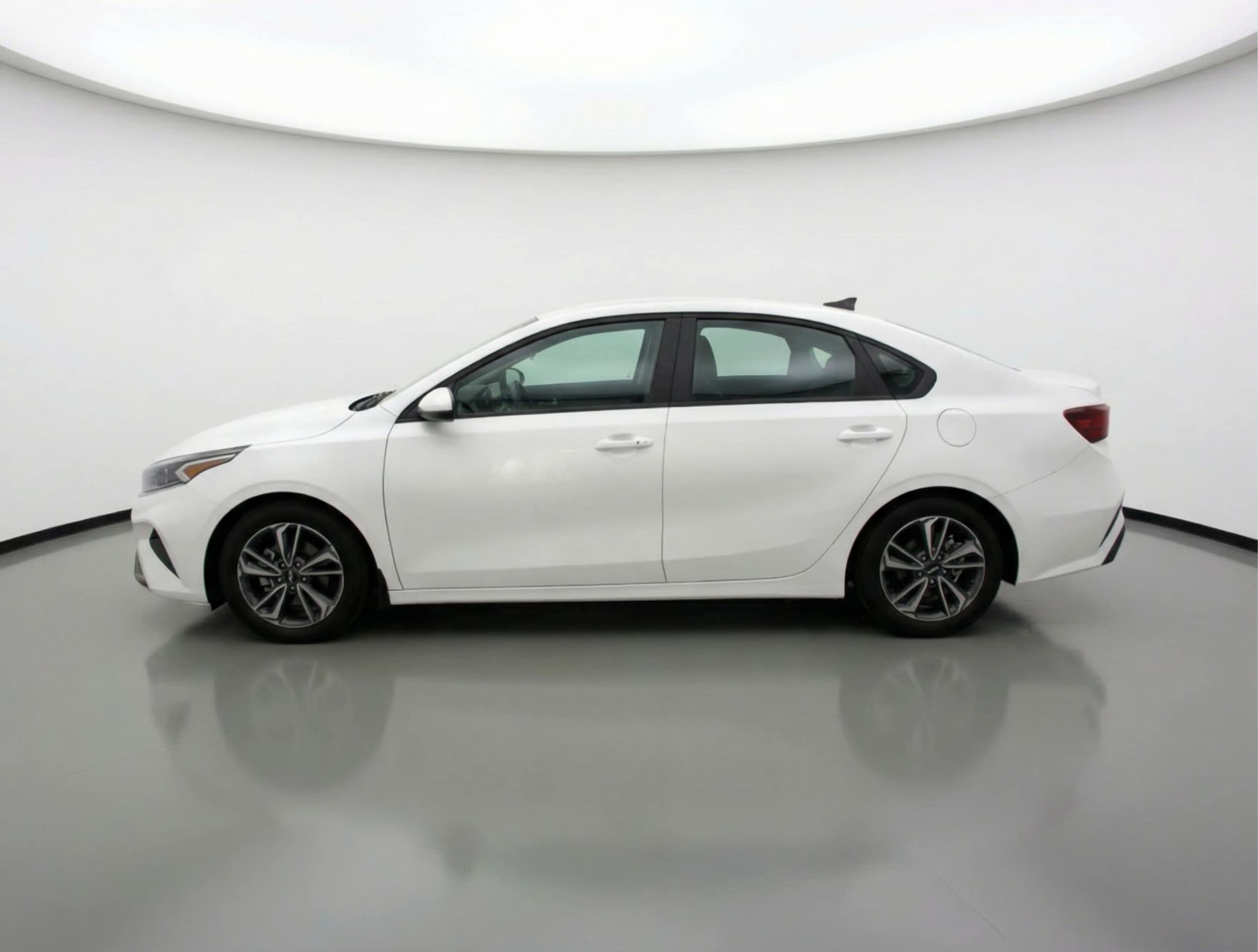 Thumbnail: 2024 Kia Forte - 4