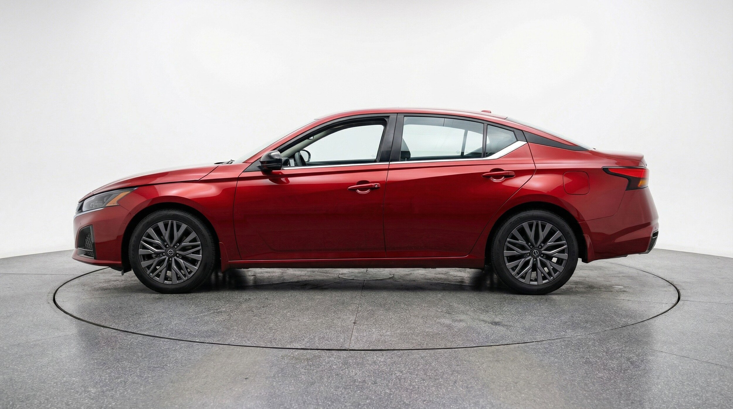 Thumbnail: 2025 Nissan Altima - 5