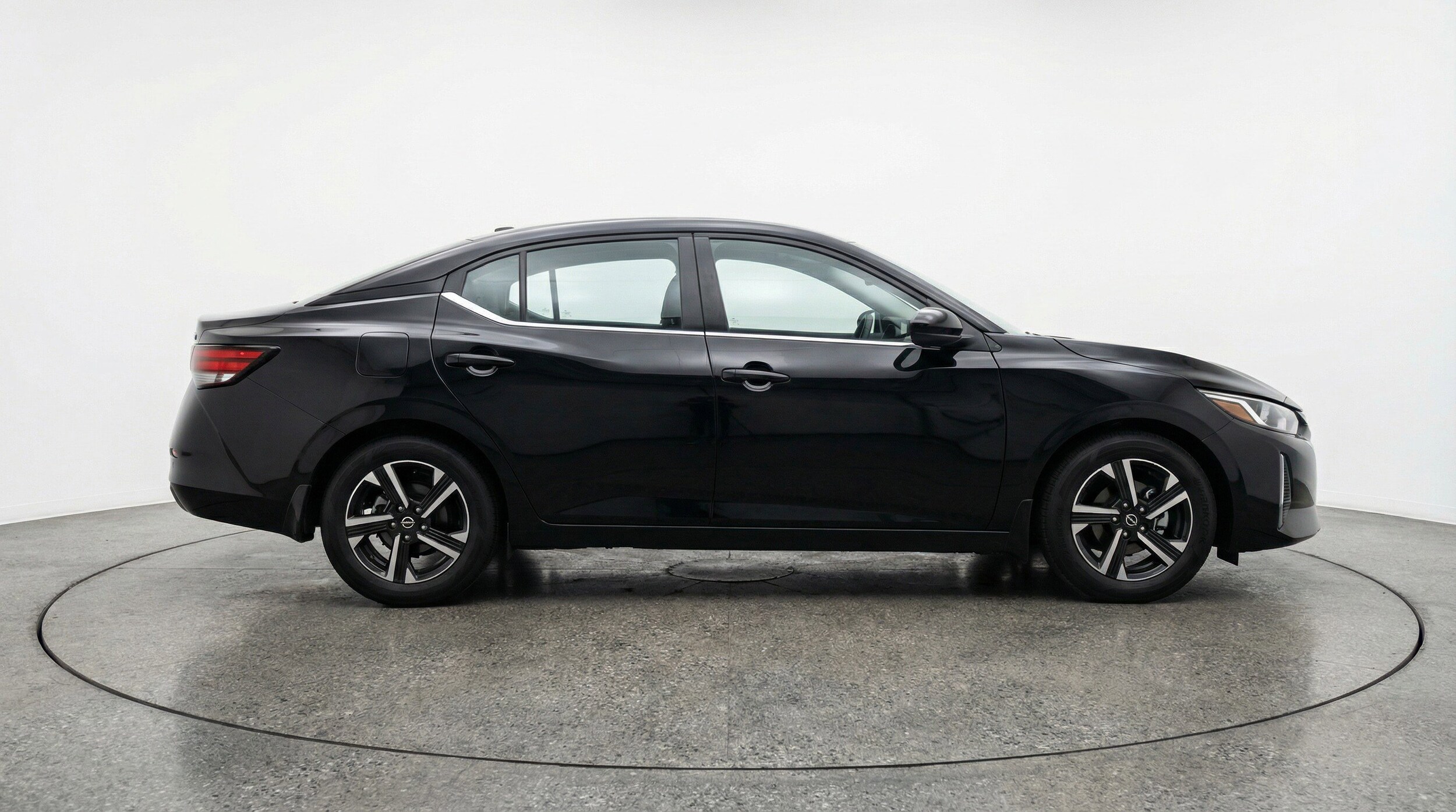 Thumbnail: 2025 Nissan Sentra - 11