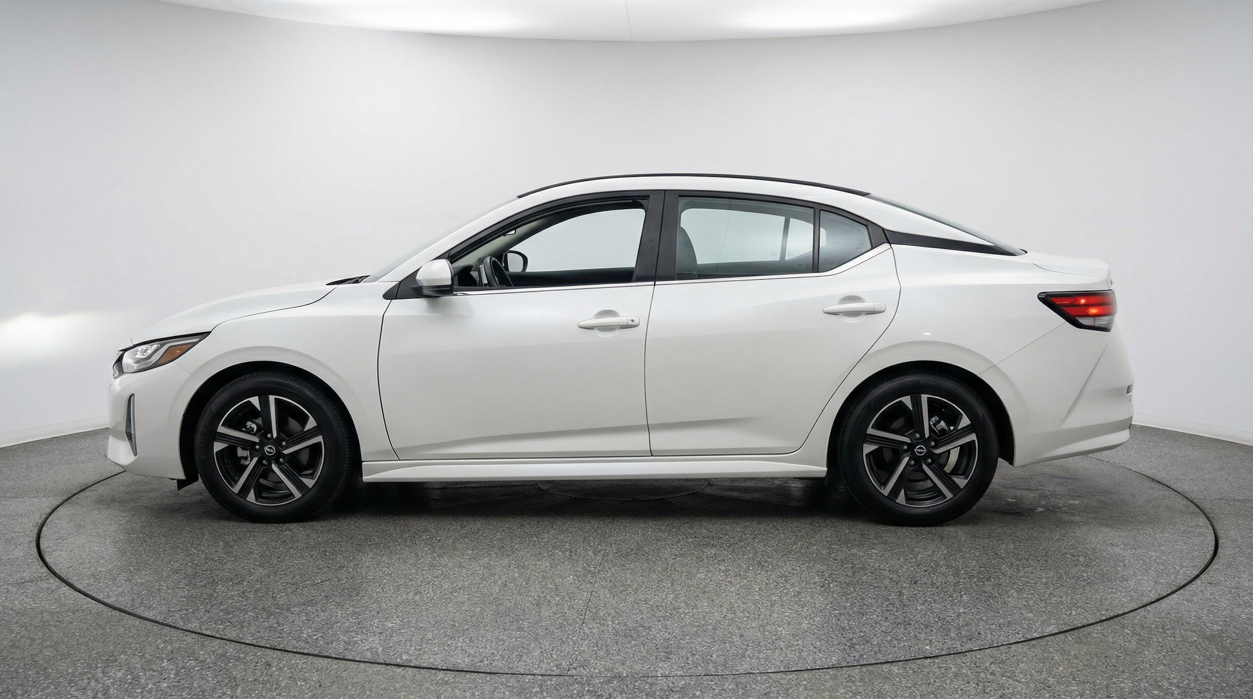 Thumbnail: 2025 Nissan Sentra - 5