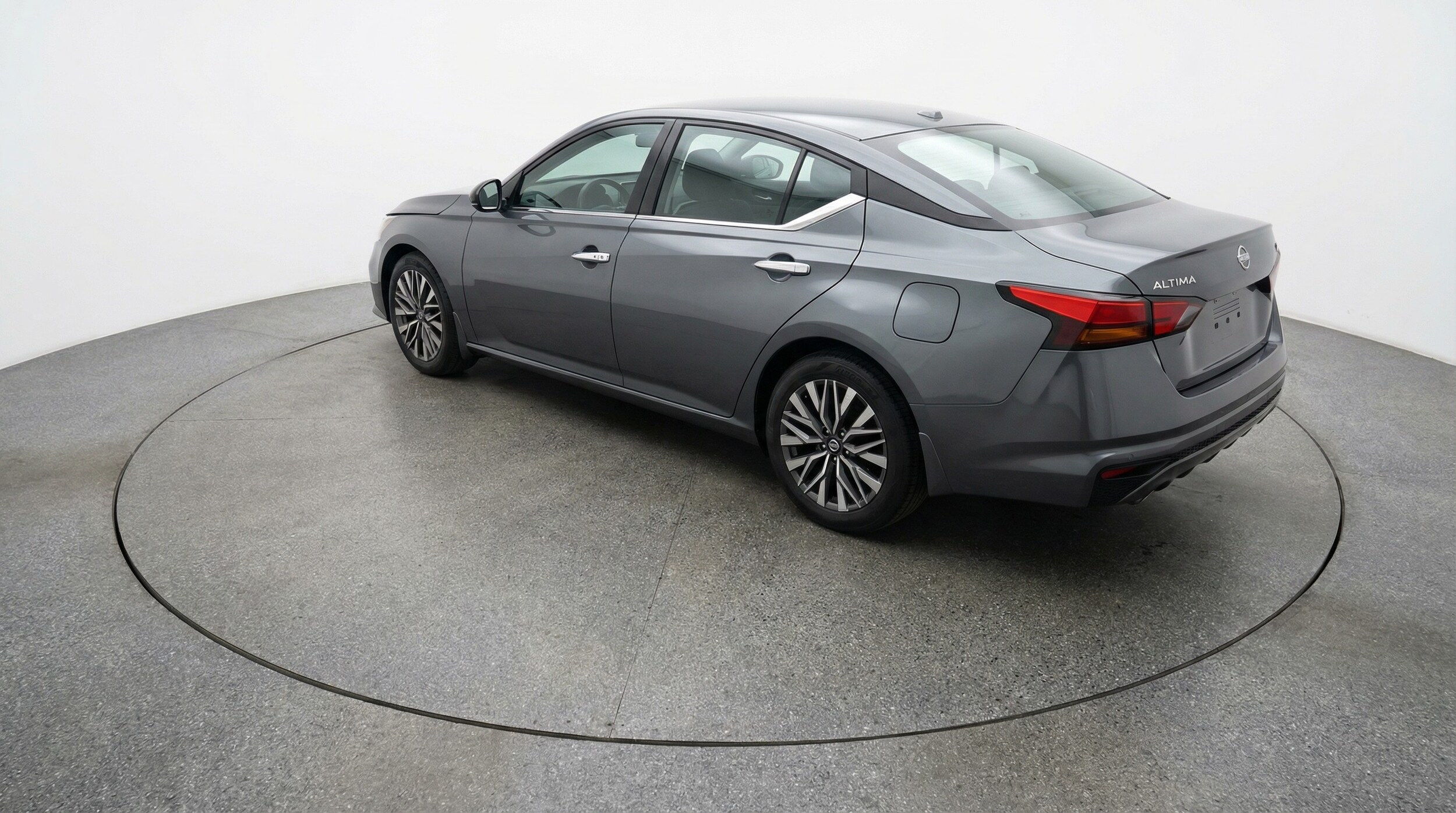 Thumbnail: 2025 Nissan Altima - 5