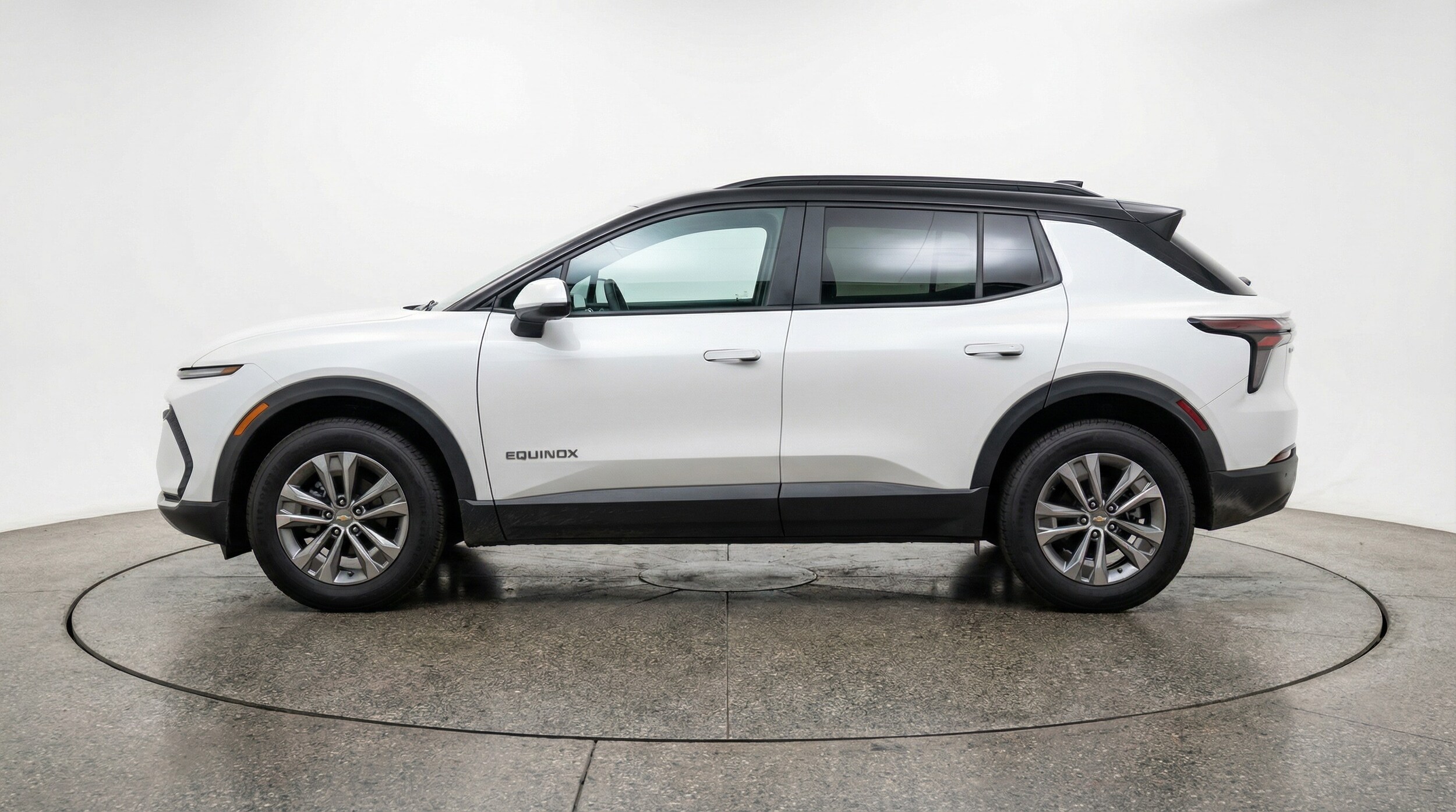 Thumbnail: 2025 Chevrolet Equinox - 4