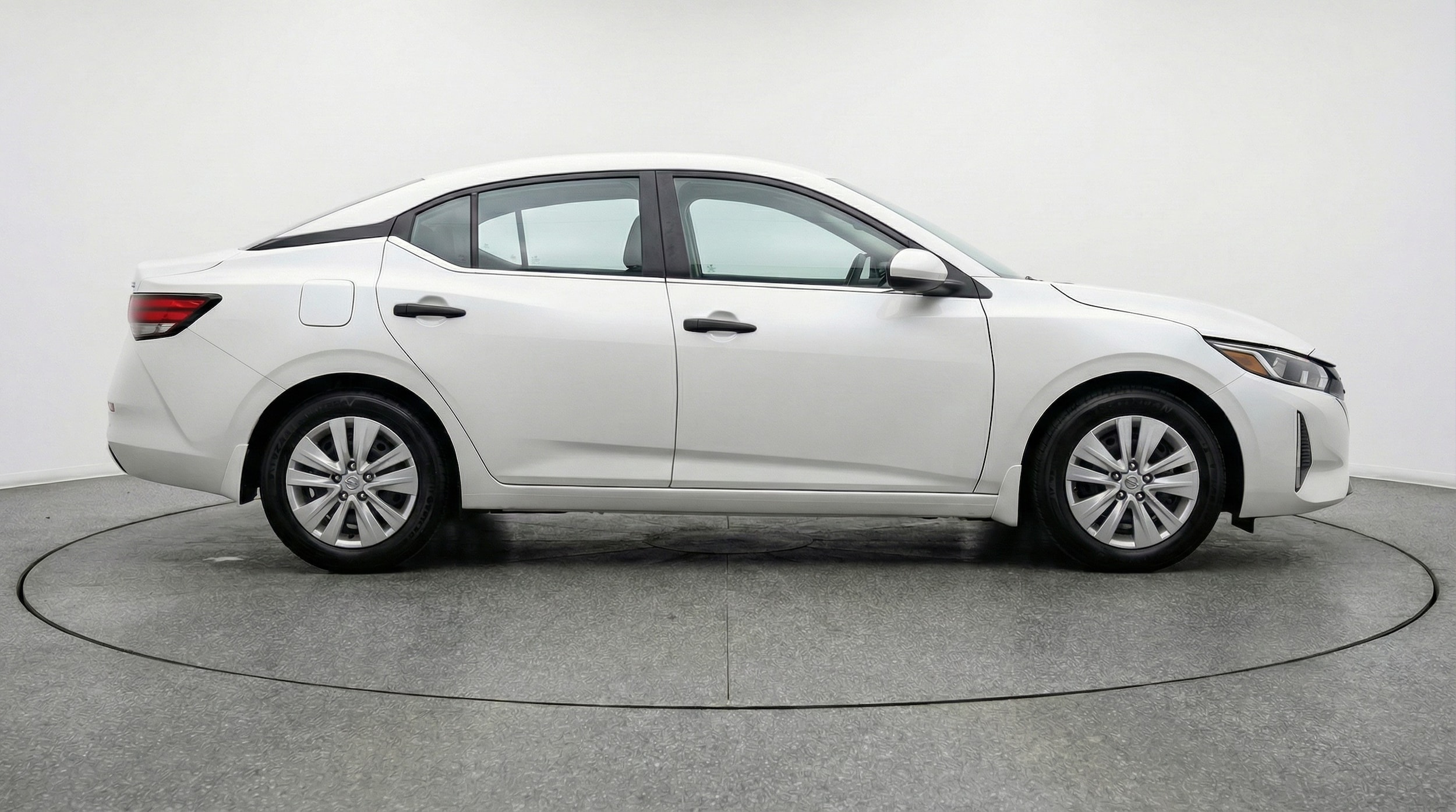 Thumbnail: 2025 Nissan Sentra - 8