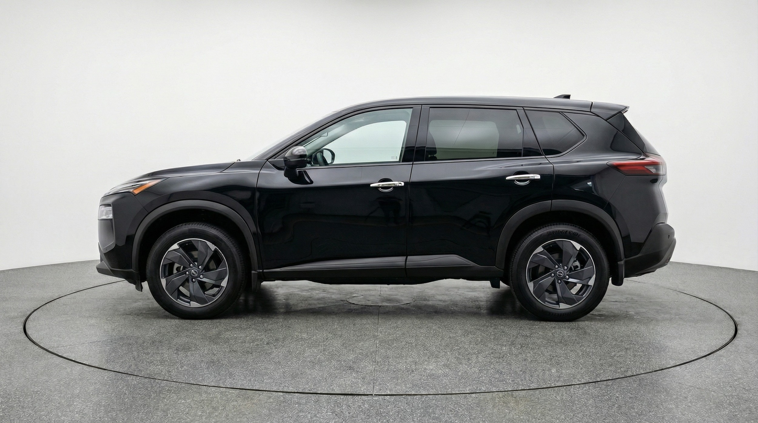 Thumbnail: 2025 Nissan Rogue - 4