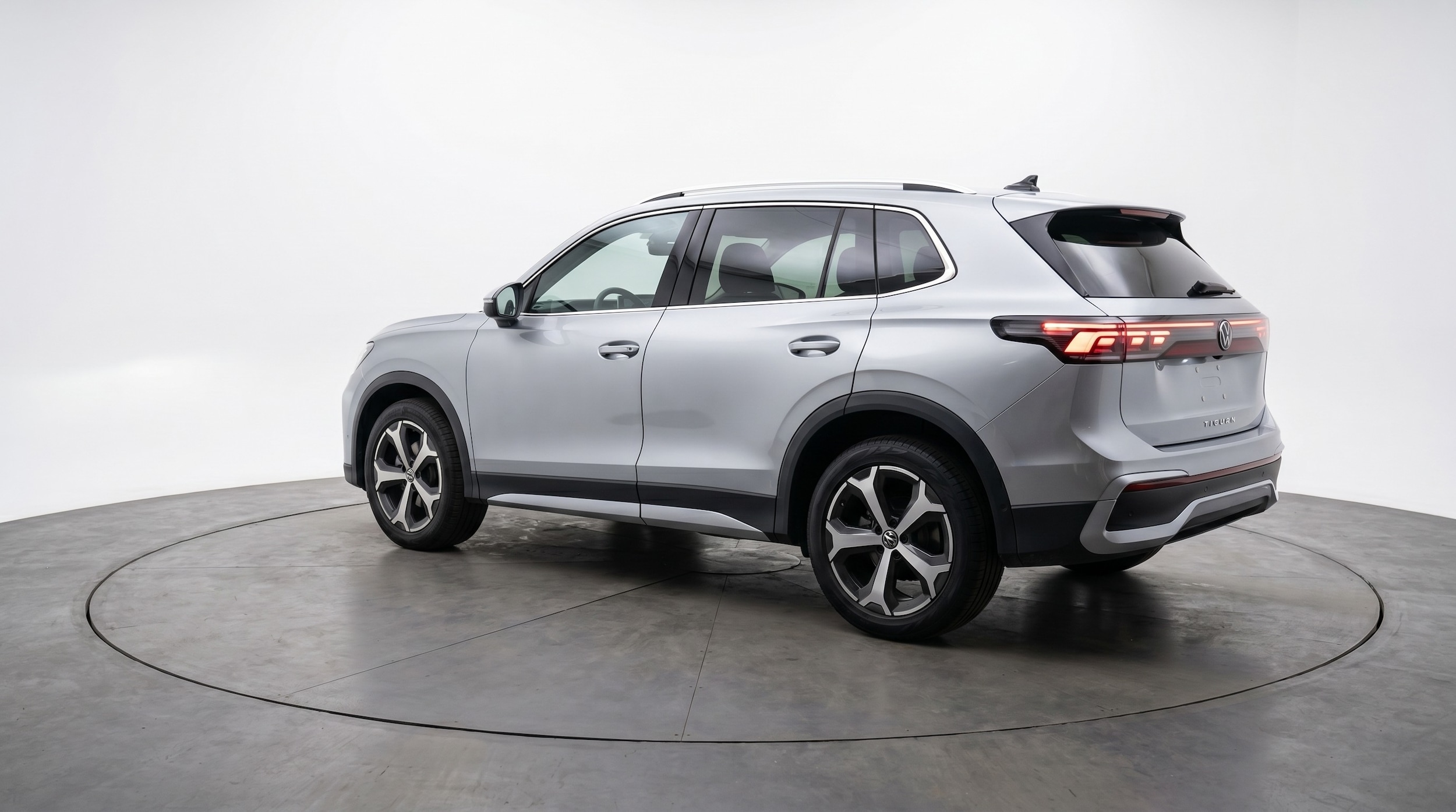 Thumbnail: 2026 Volkswagen Tiguan - 5
