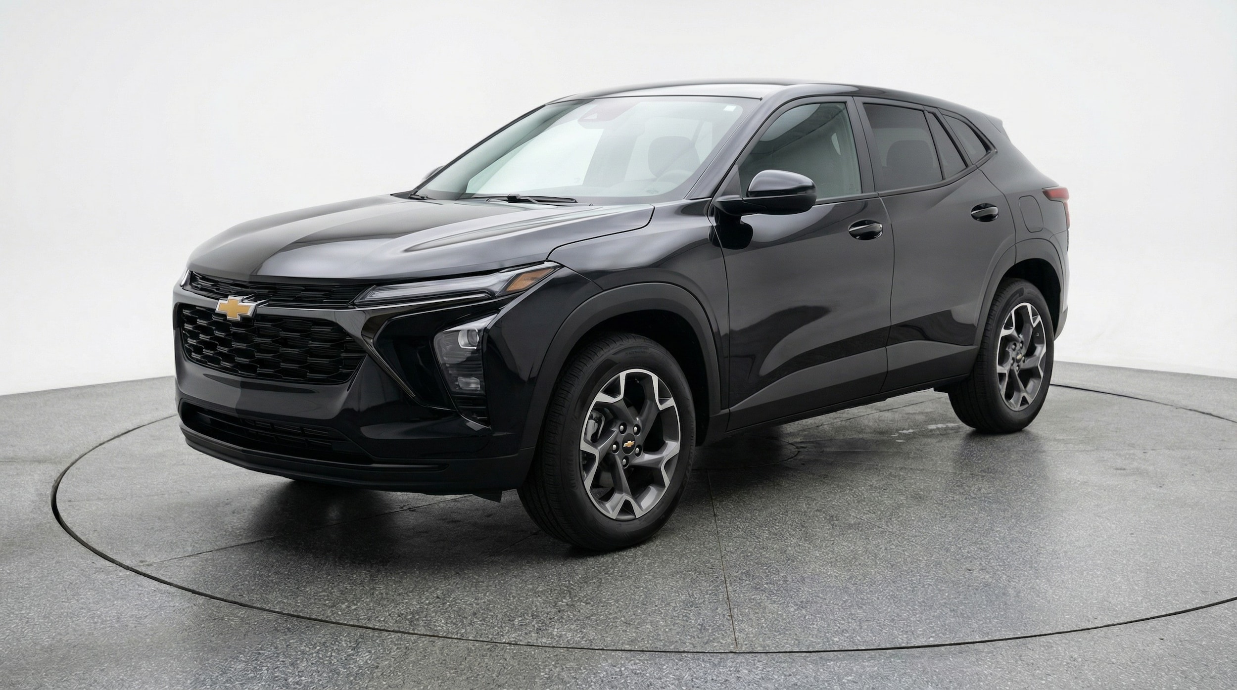 Thumbnail: 2025 Chevrolet Trax - 3