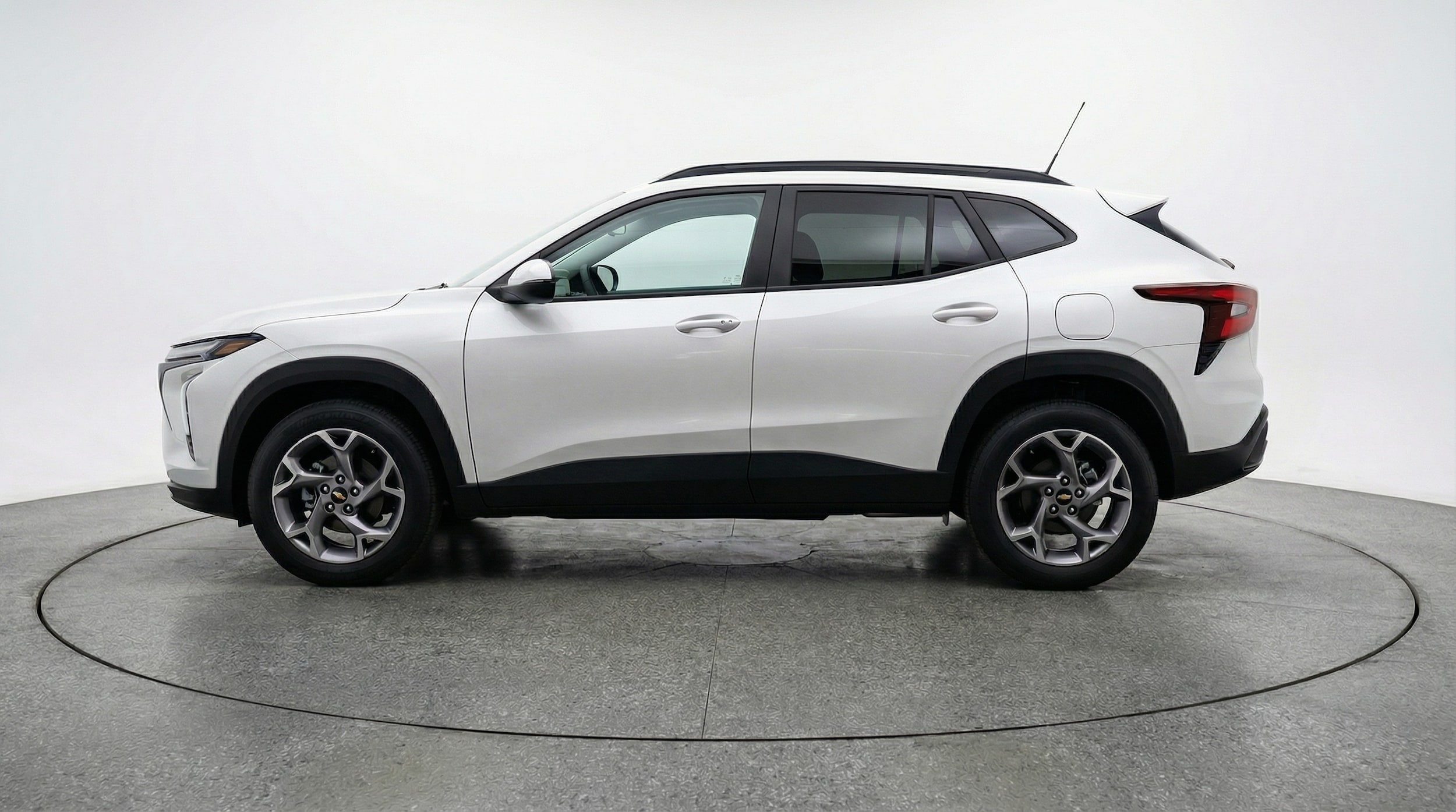 Thumbnail: 2025 Chevrolet Trax - 4