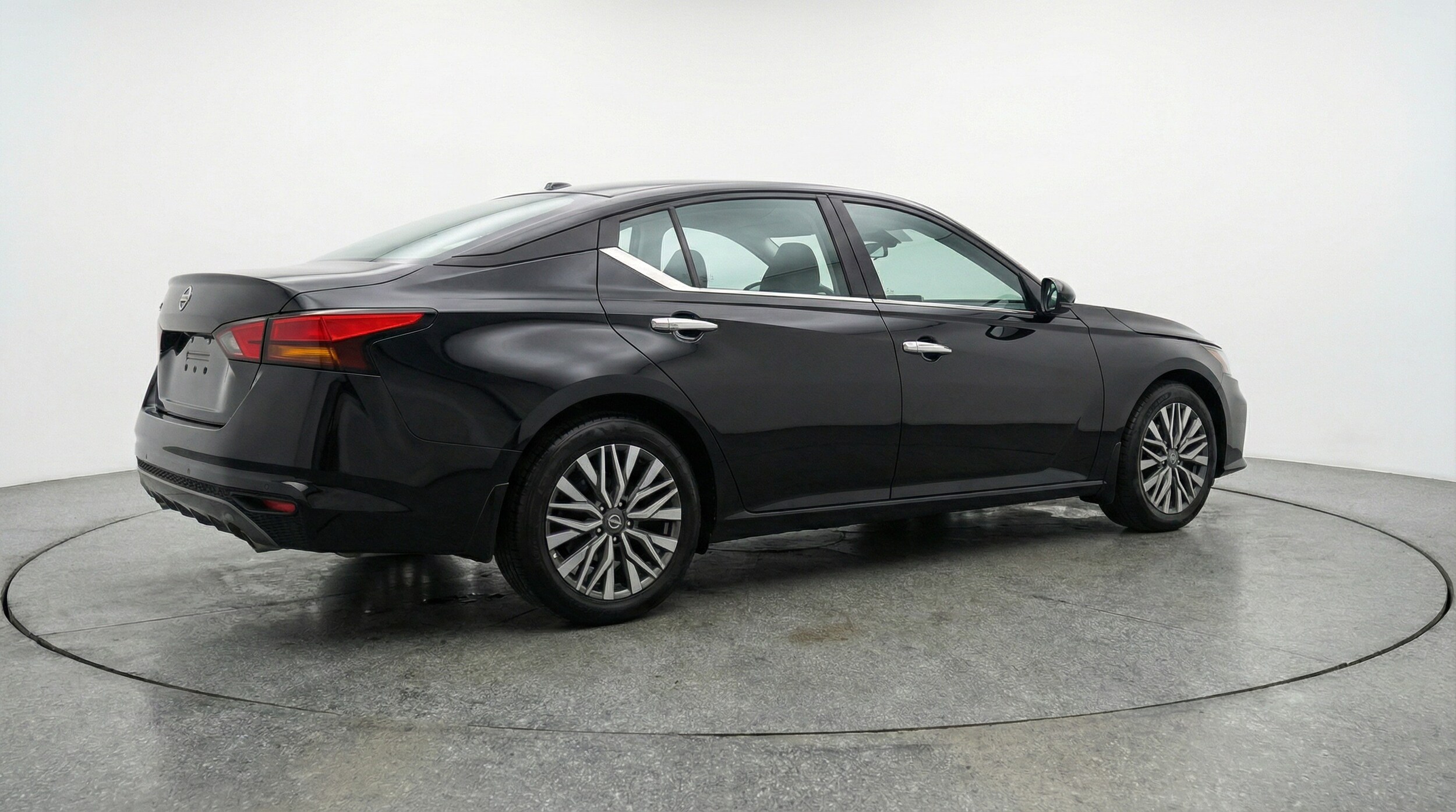 Thumbnail: 2025 Nissan Altima - 7