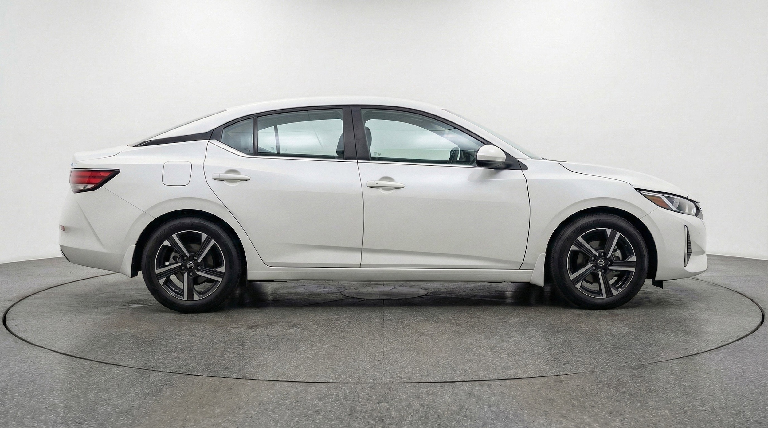 Thumbnail: 2025 Nissan Sentra - 11