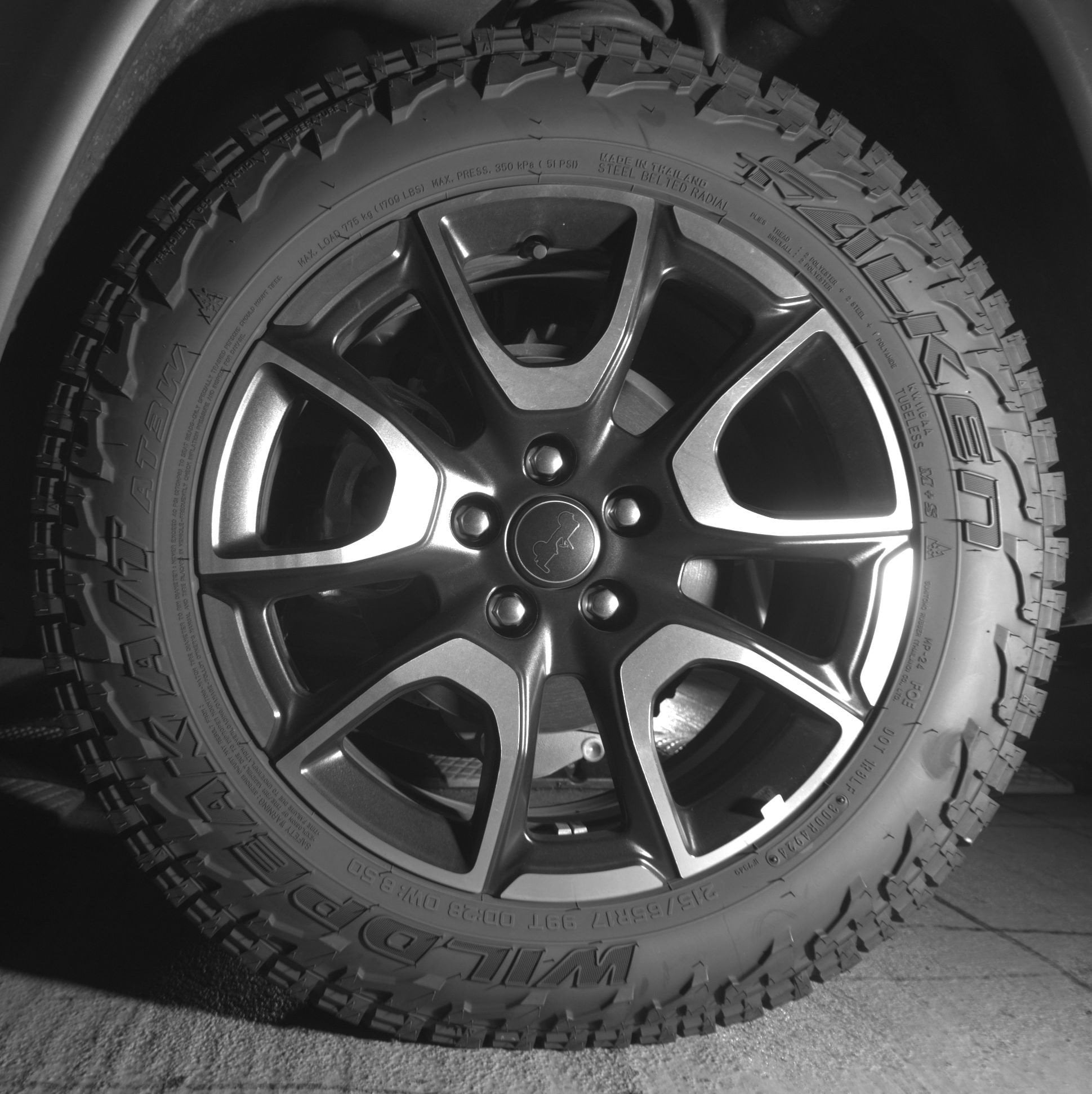 Thumbnail: 2025 Jeep Compass - 14