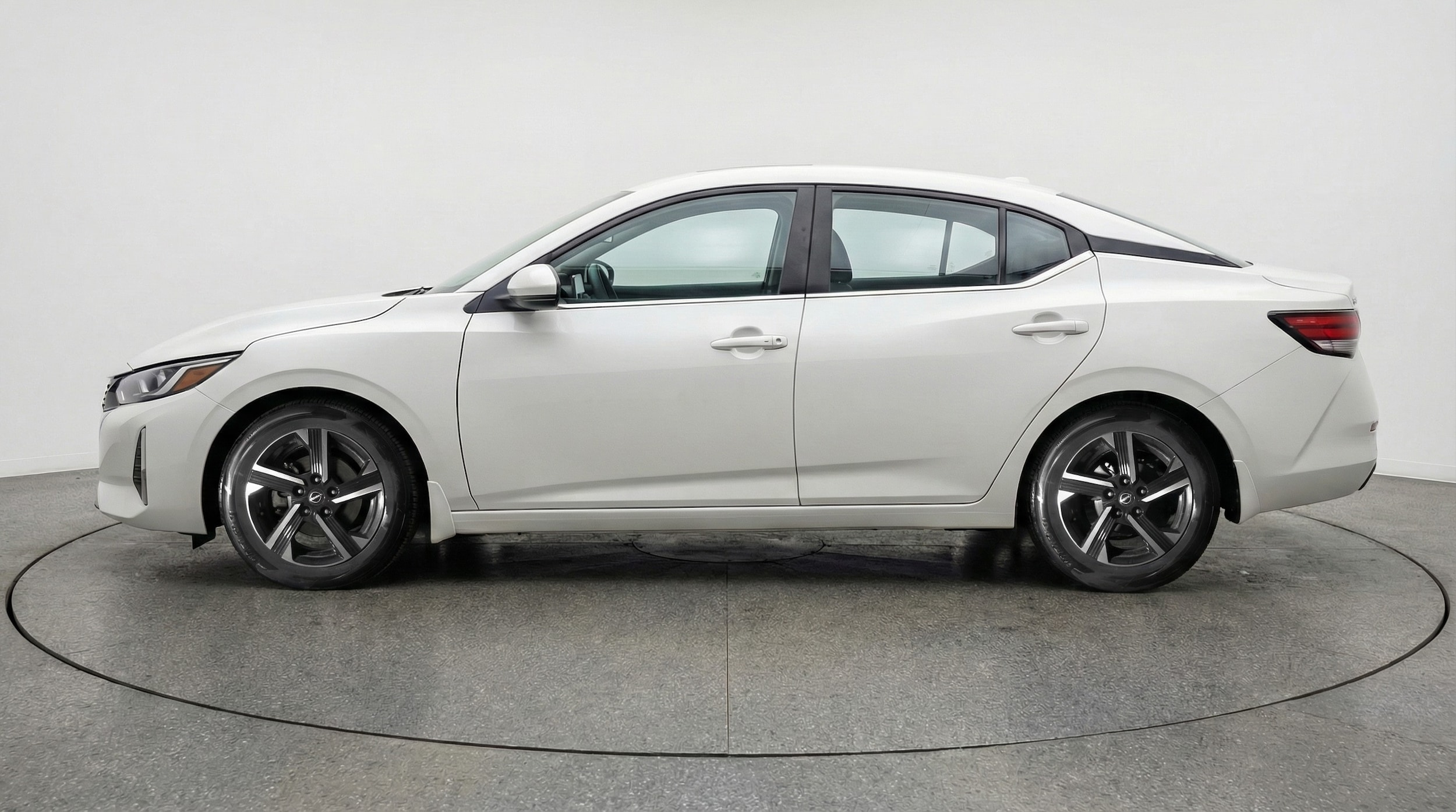 Thumbnail: 2025 Nissan Sentra - 4