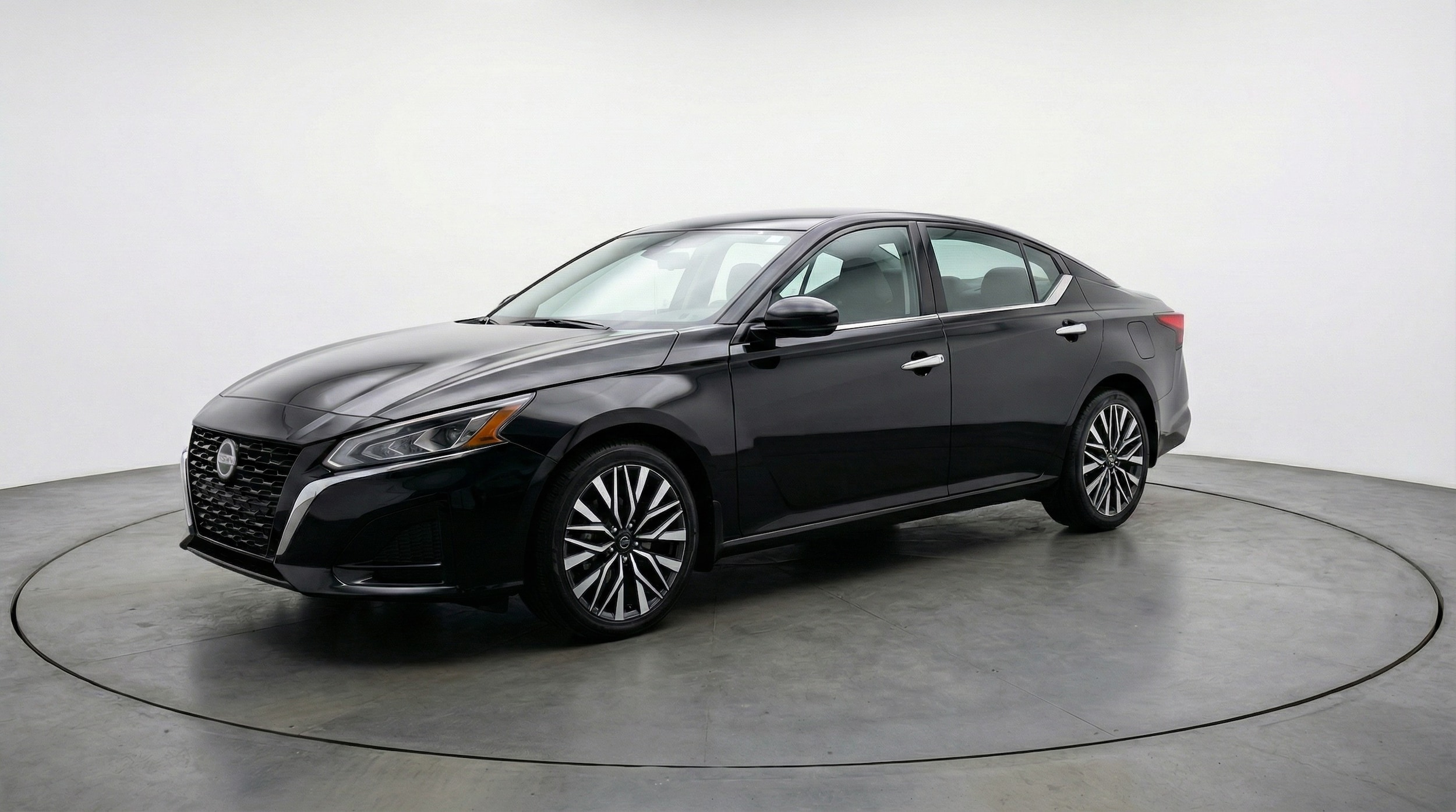 Thumbnail: 2025 Nissan Altima - 3