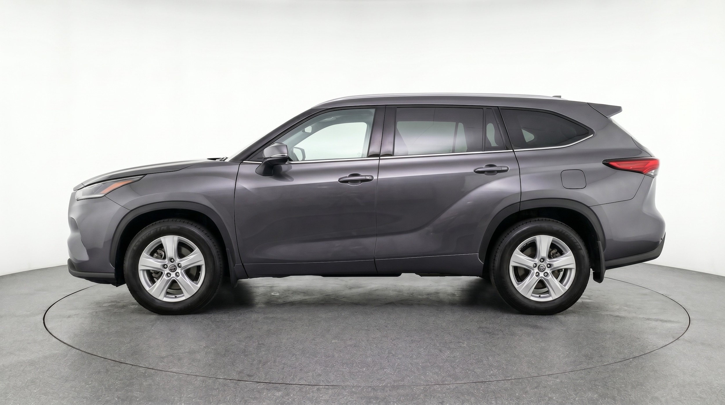 Thumbnail: 2025 Toyota Highlander - 4