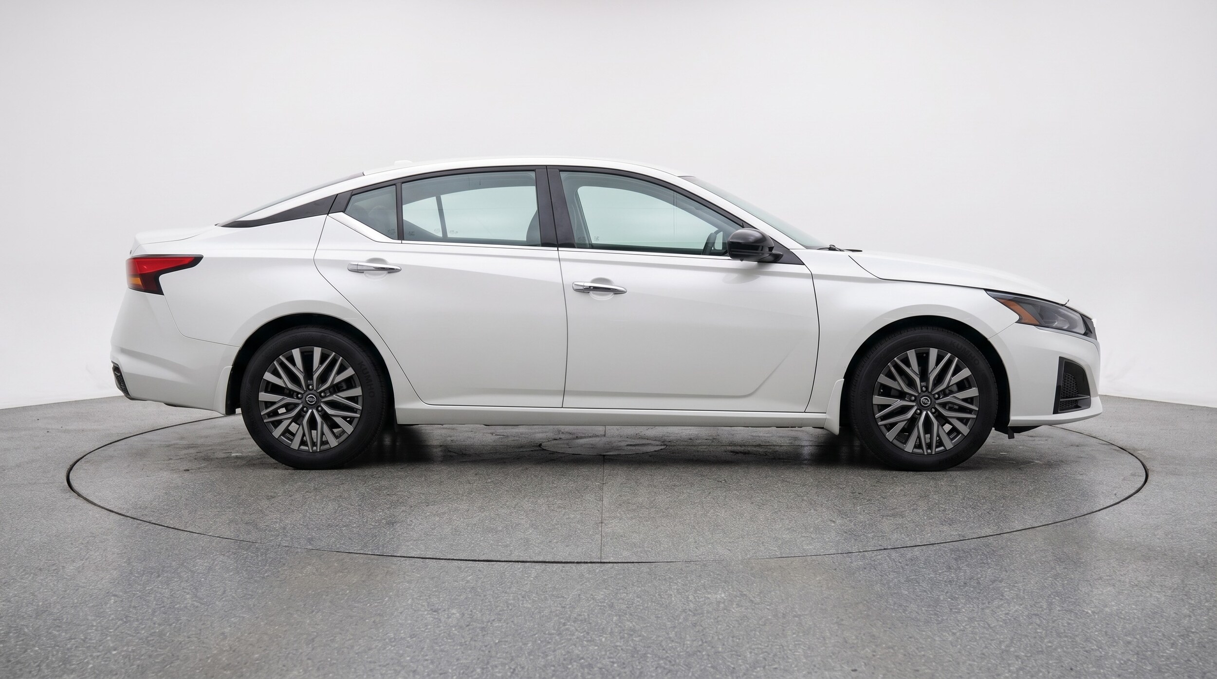 Thumbnail: 2025 Nissan Altima - 8