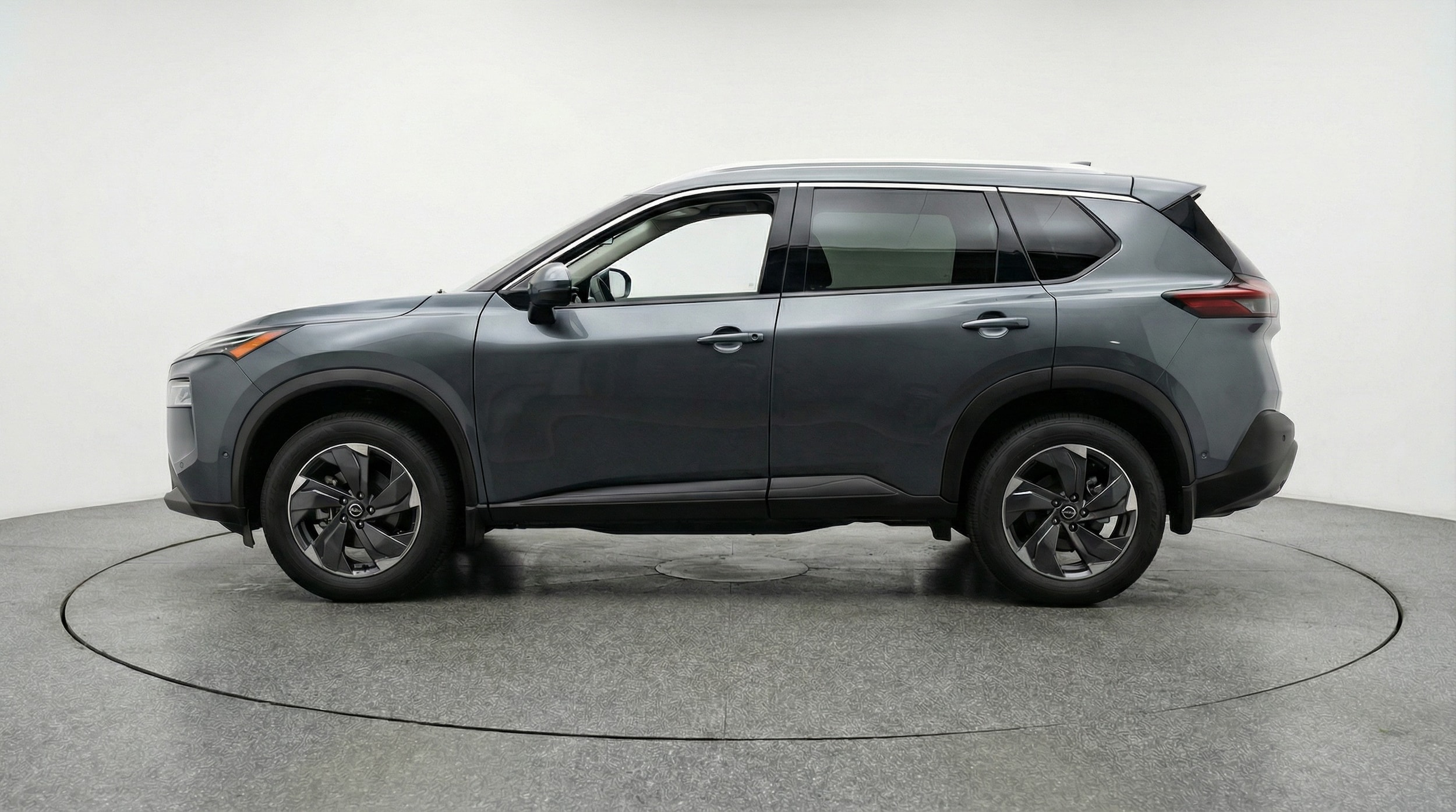Thumbnail: 2025 Nissan Rogue - 4