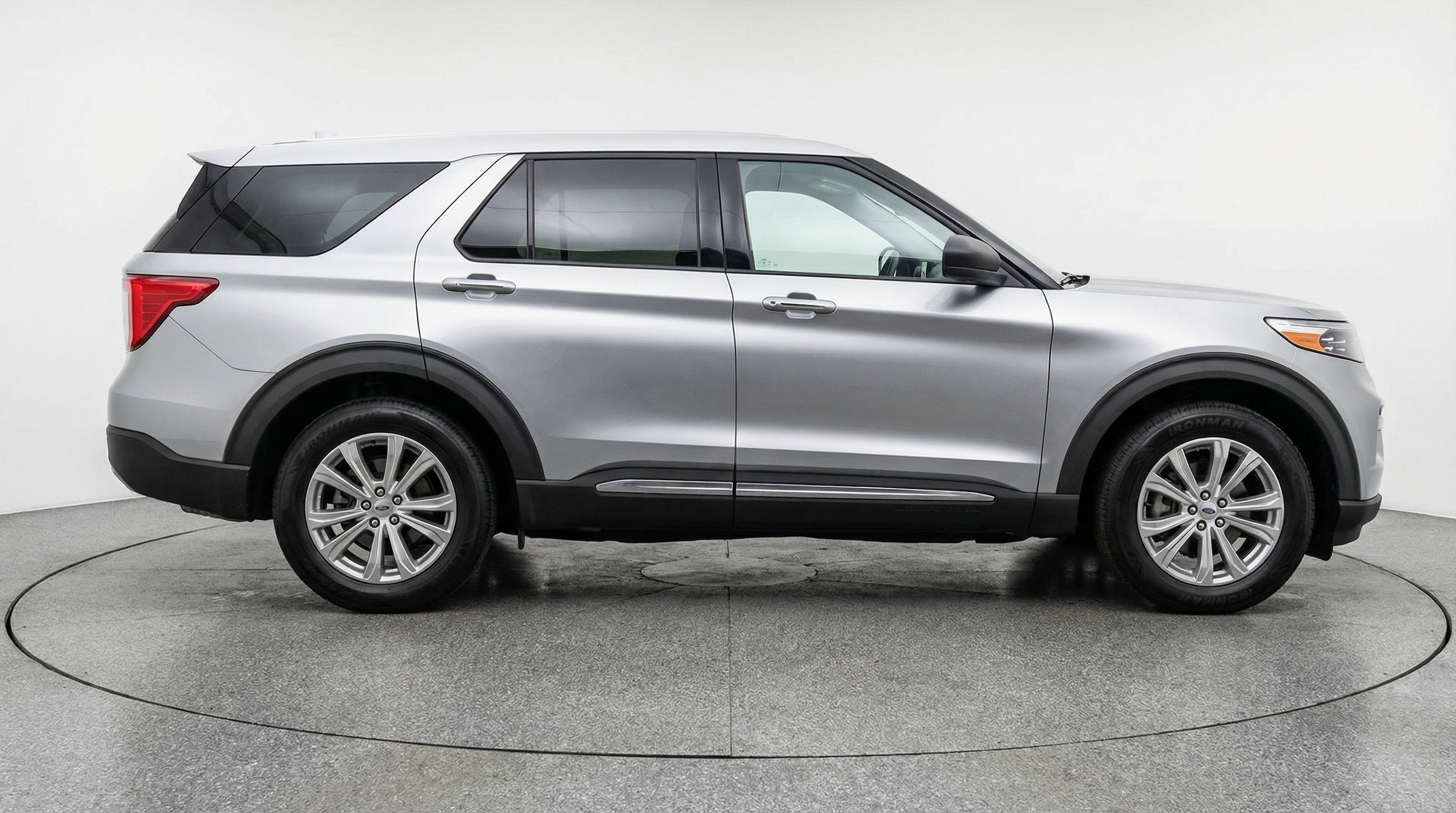 Thumbnail: 2024 Ford Explorer - 8