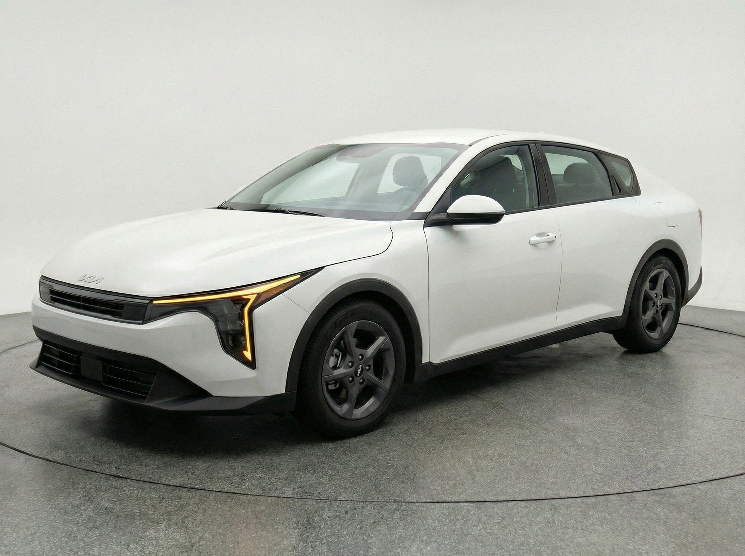 Thumbnail: 2025 Kia K4 - 3