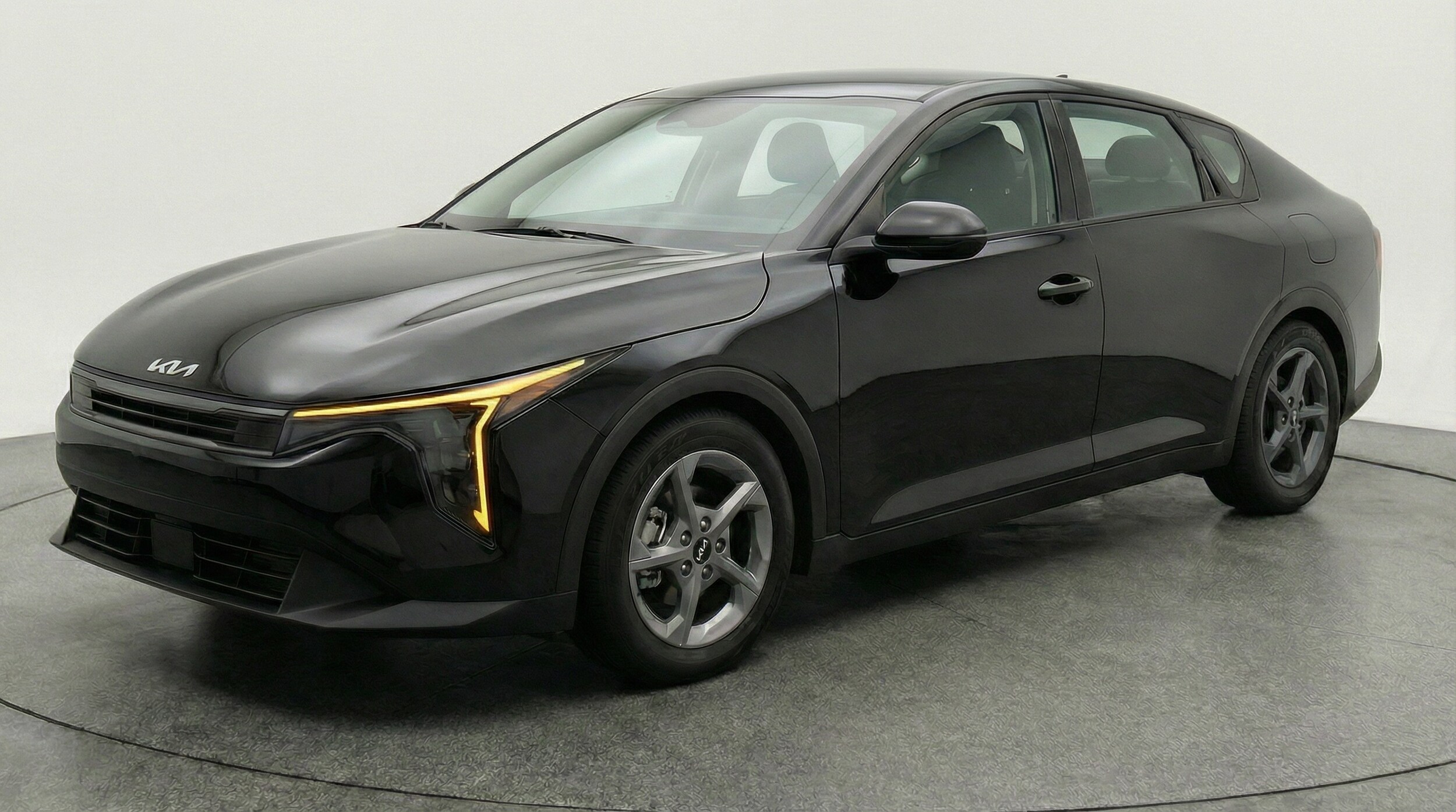 Thumbnail: 2025 Kia K4 - 3