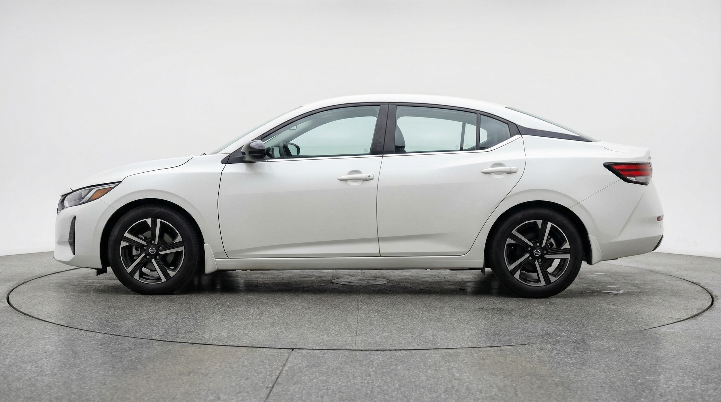 Thumbnail: 2025 Nissan Sentra - 4